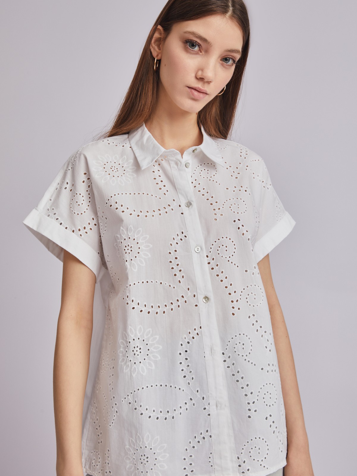 Рубашка из хлопка с коротким рукавом и ажурной вышивкой zolla 023251259023, цвет белый, размер XS - фото 5