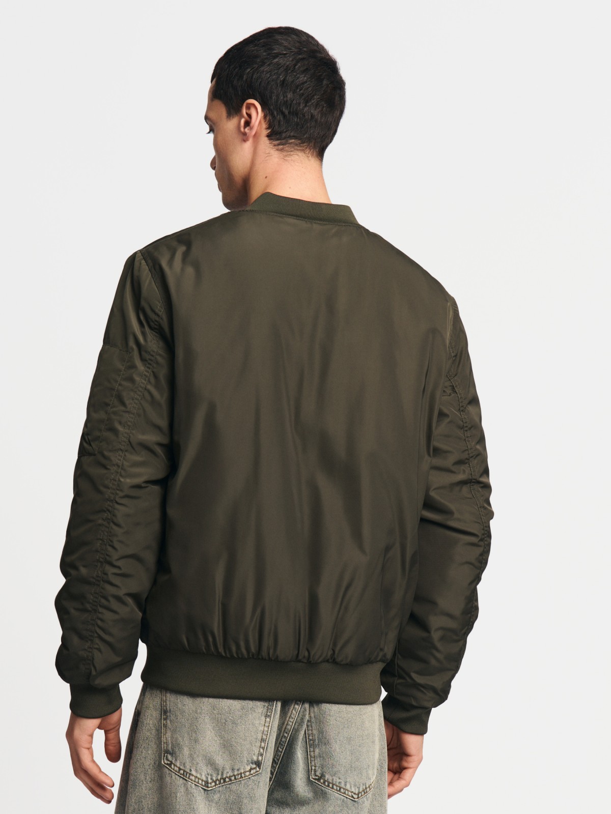 Утеплённая куртка-бомбер с воротником-стойкой