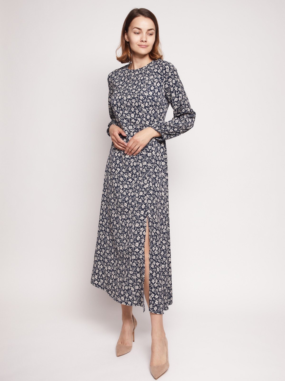 Платье с ассиметричным подолом Платье с ассиметричным подолом