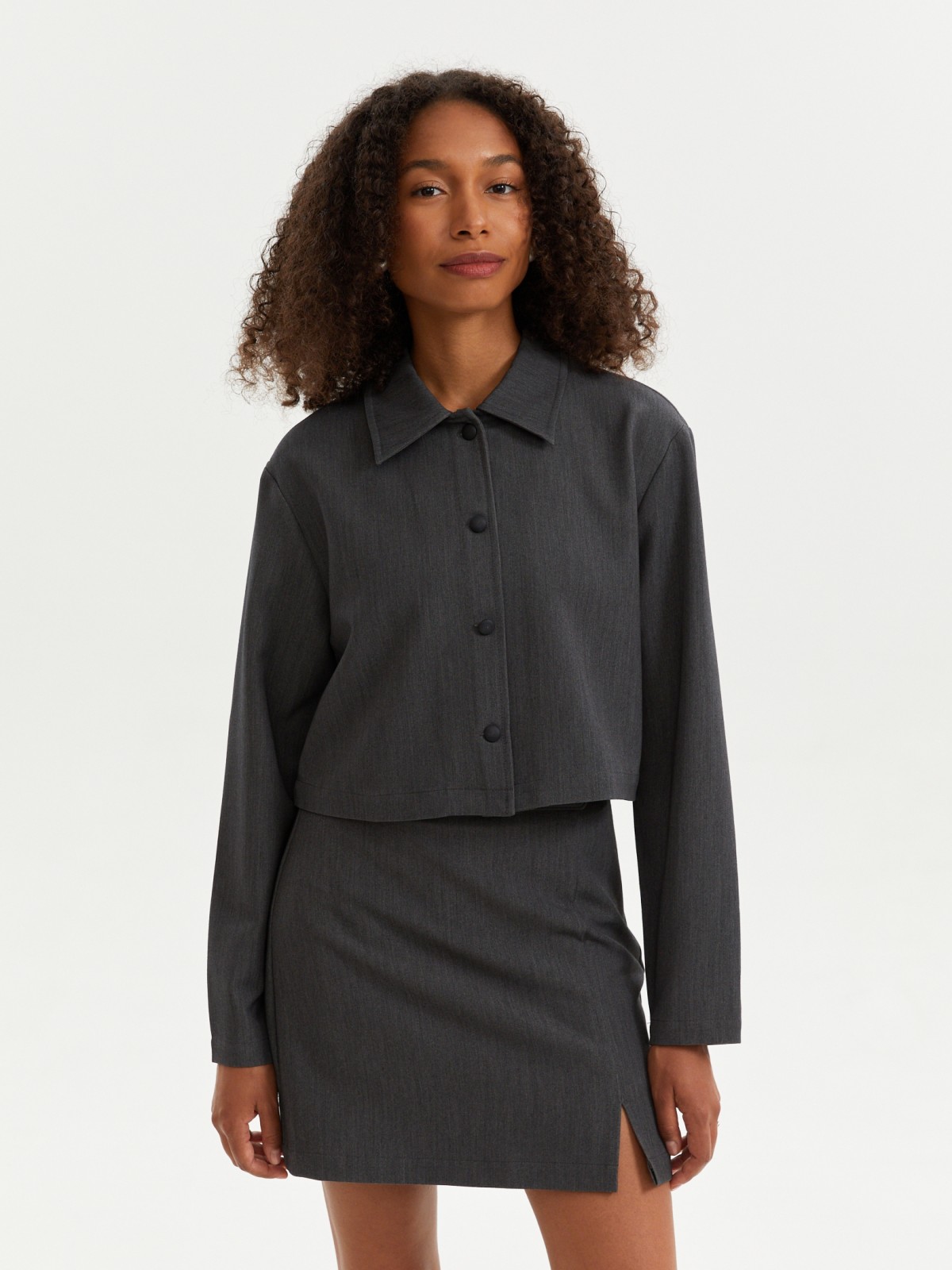 Короткий жакет на кнопках