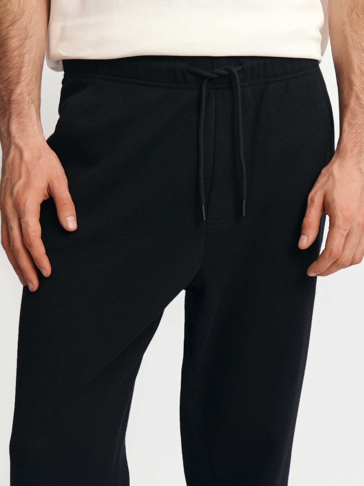 Брюки-джоггеры трикотажные