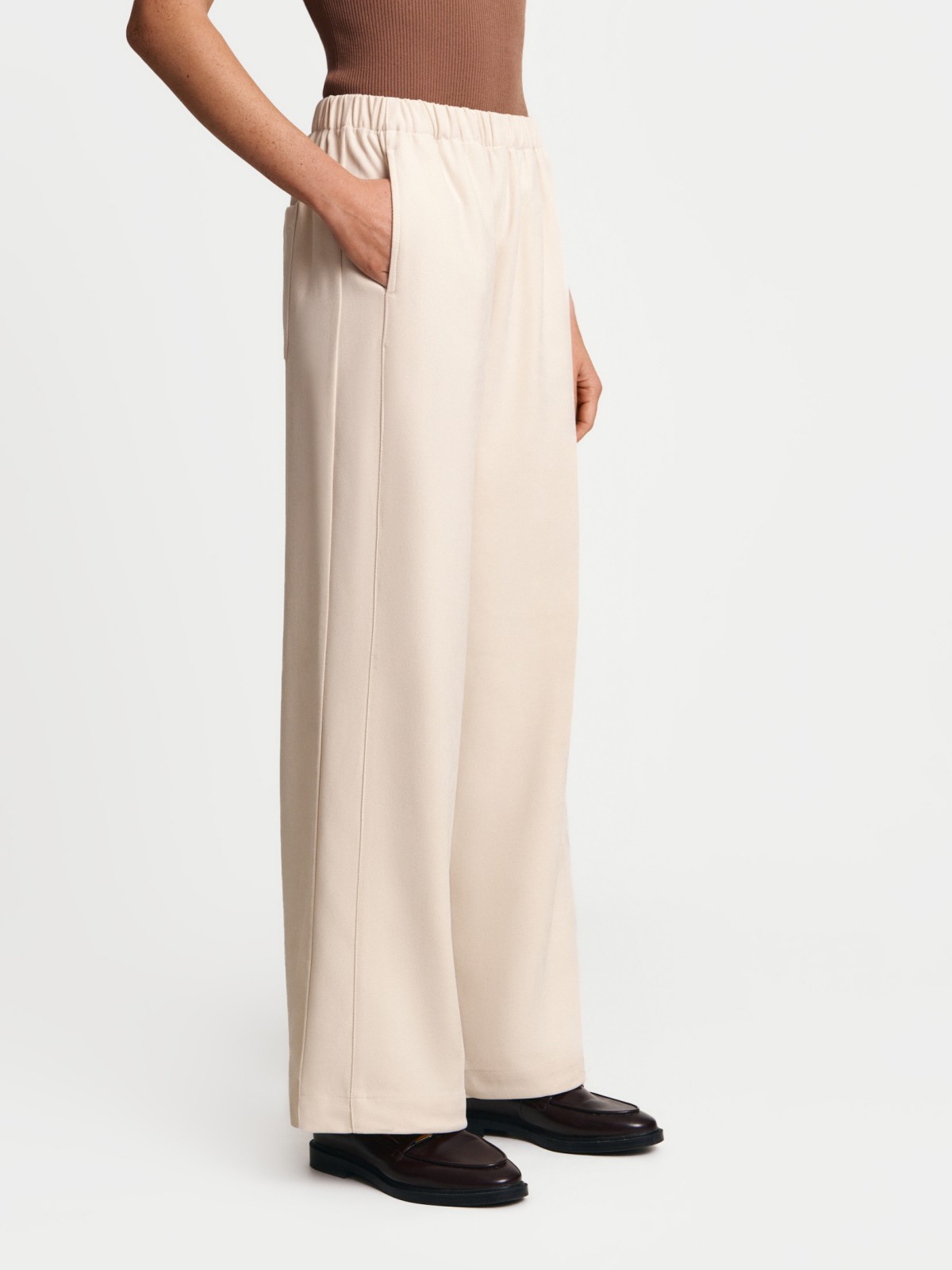 Брюки прямого фасона на резинке