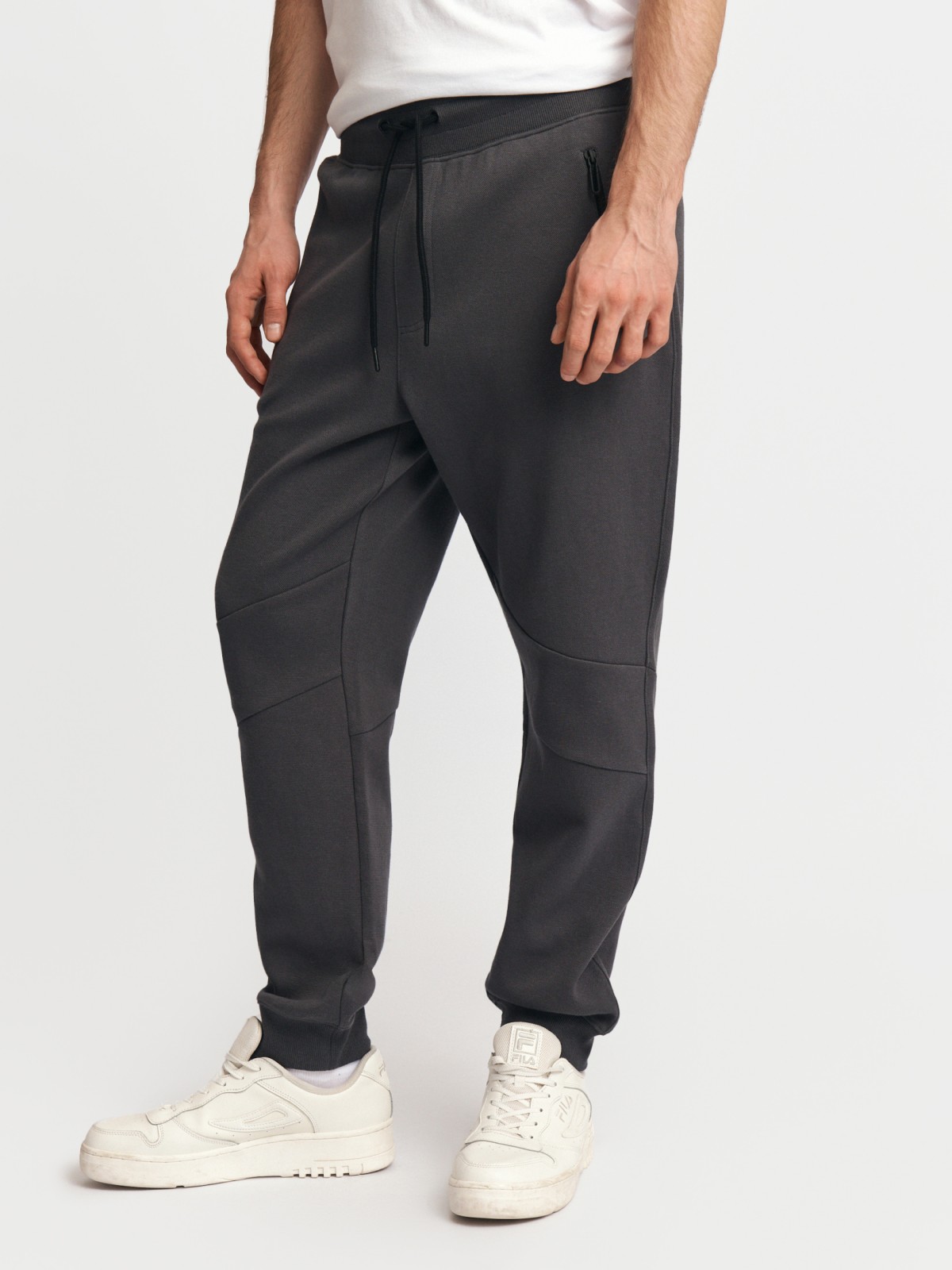 Брюки-джоггеры трикотажные