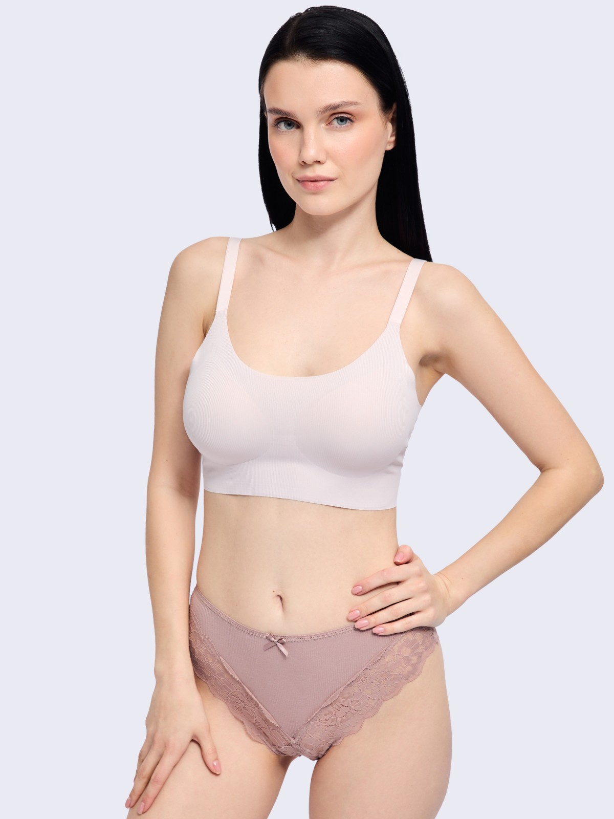 Набор трусов с кружевом (3 шт. в комплекте)