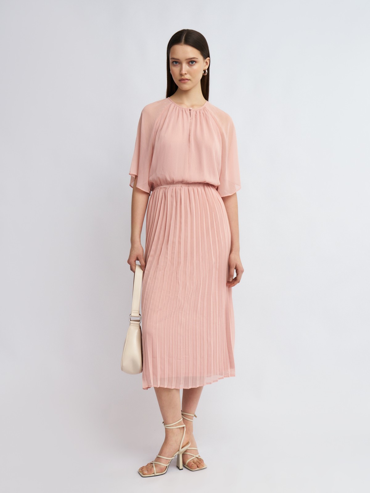 Шифоновое платье миди с юбкой плиссе