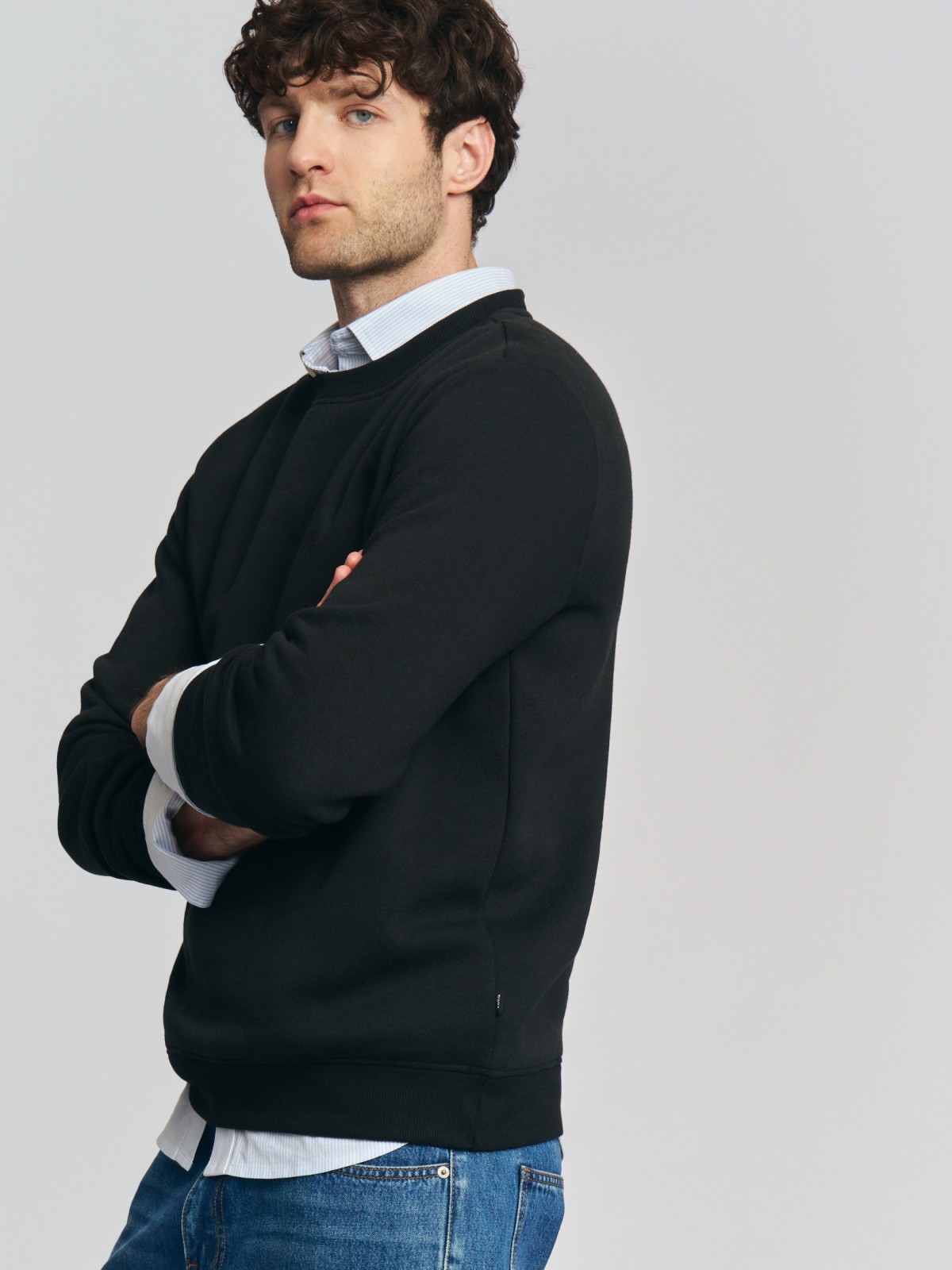 Утеплённый свитшот прямого кроя с длинным рукавом