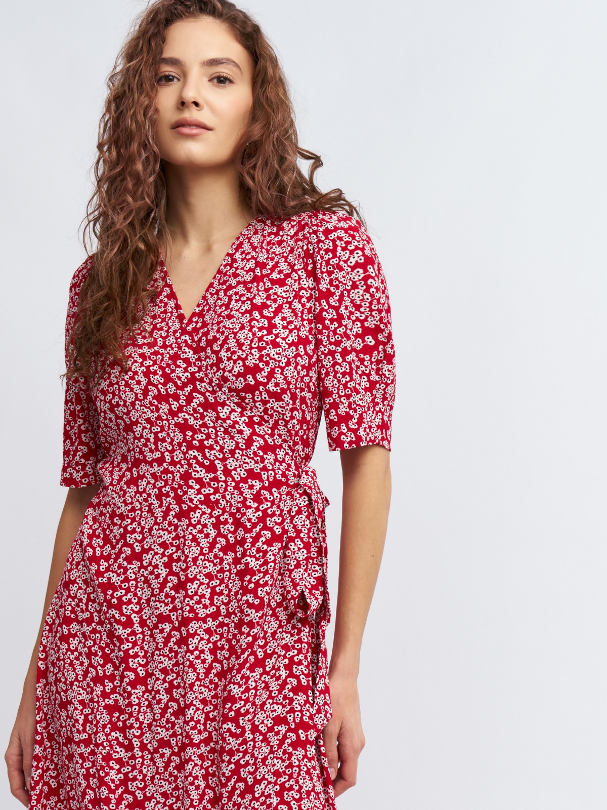 Платье из вискозы с запахом