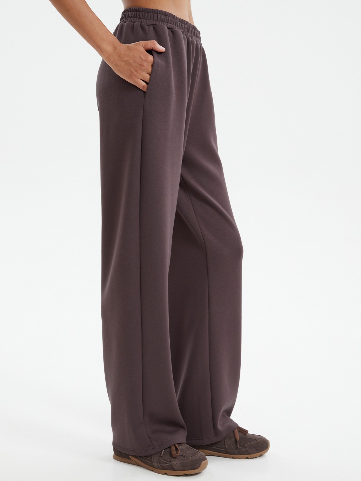 Трикотажные прямые брюки на резинке