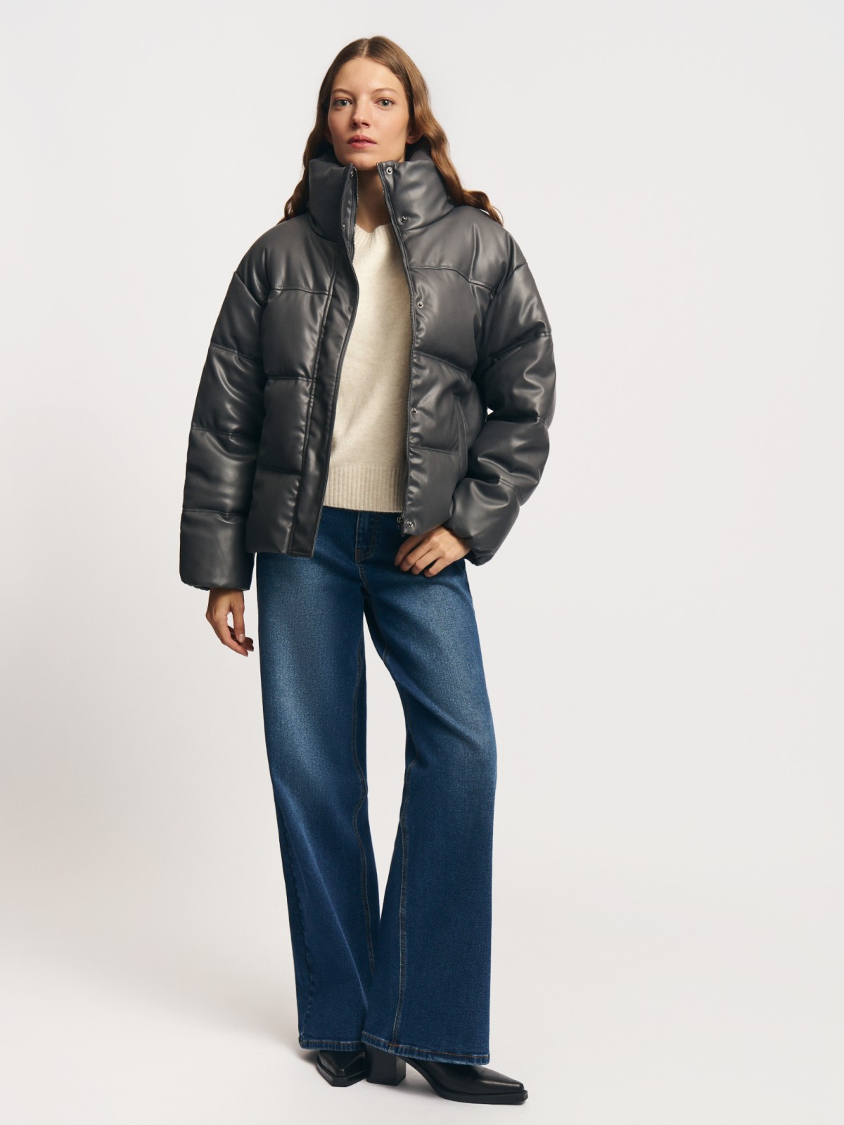 Тёплая стёганая куртка из экокожи с воротником