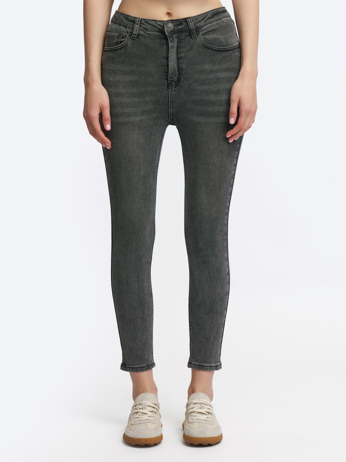 Джинсы силуэта Skinny со средней посадкой