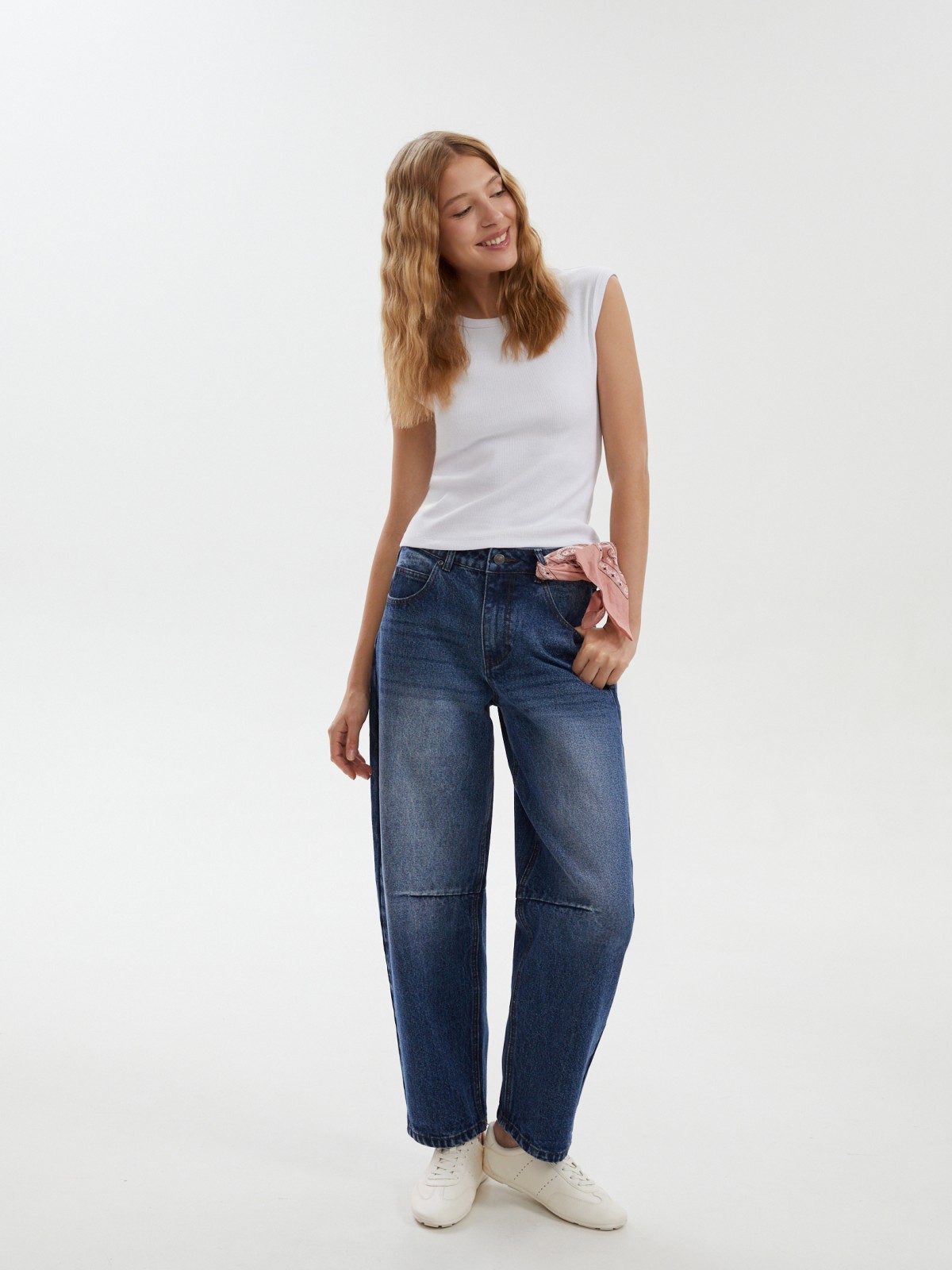 Джинсы силуэта Baggy со средней посадкой