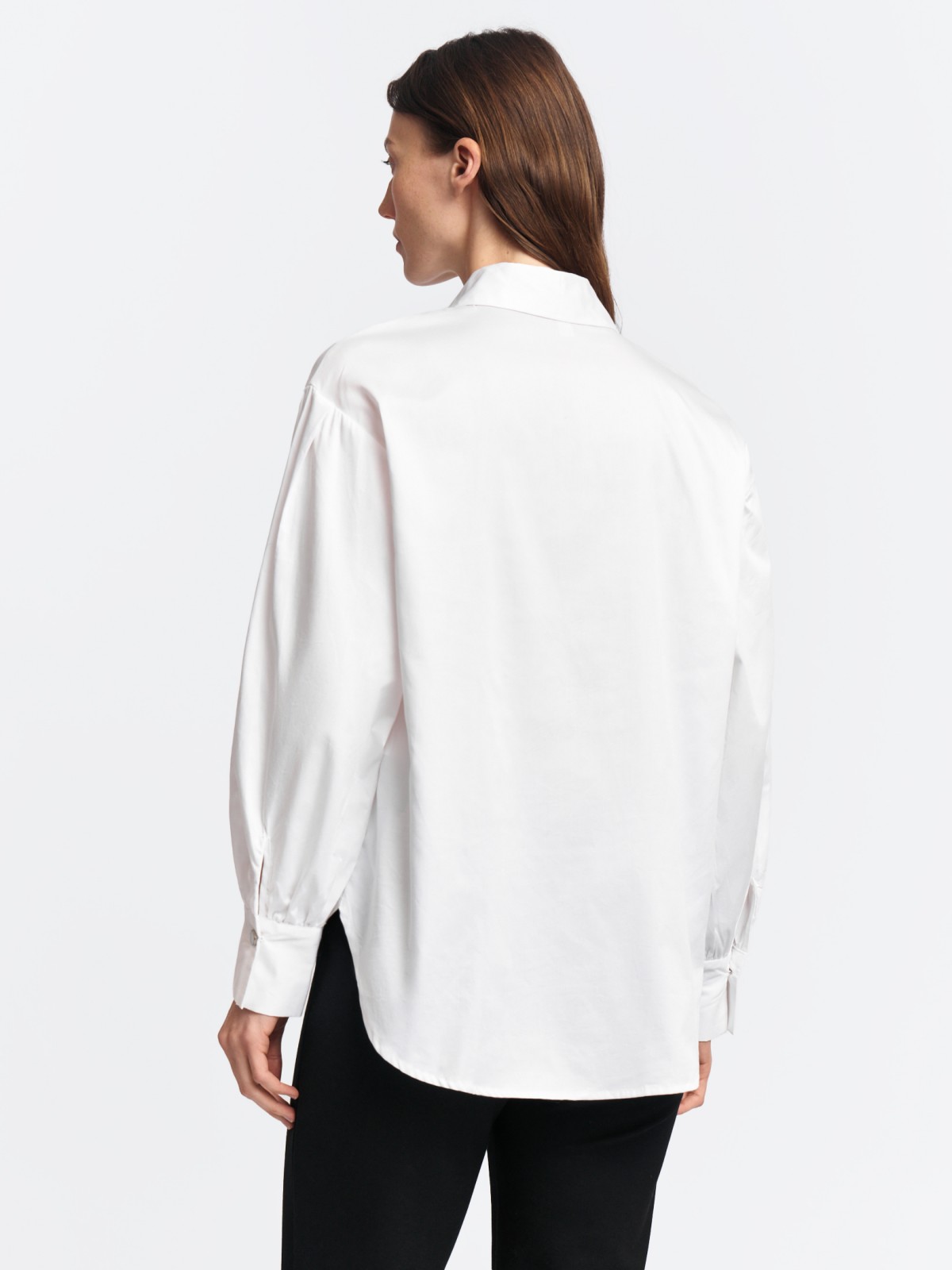 Офисная рубашка оверсайз силуэта из хлопка