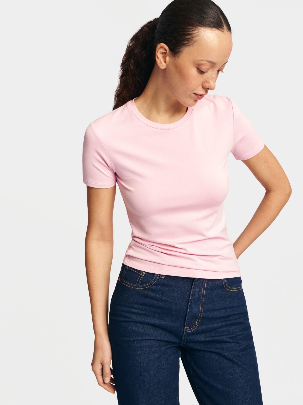 Трикотажная футболка однотонная