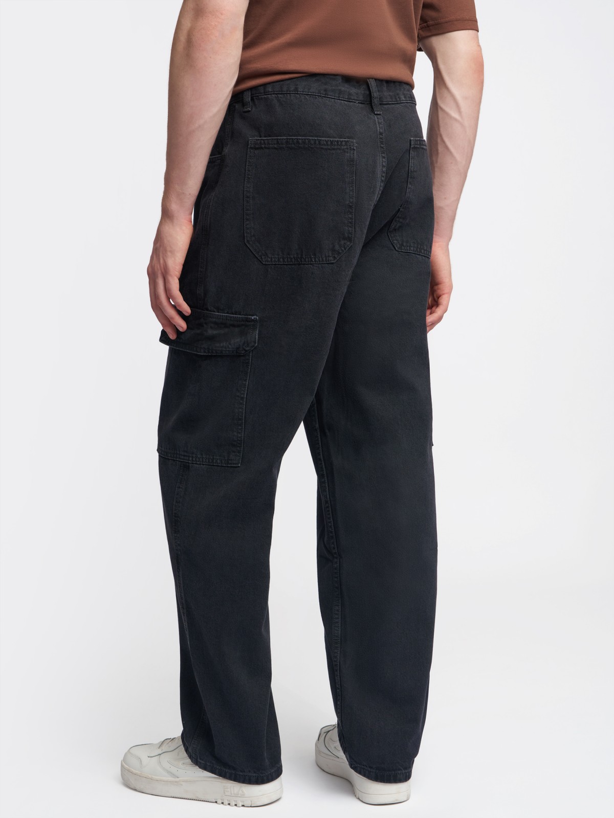 Джинсы прямого фасона с карманом карго