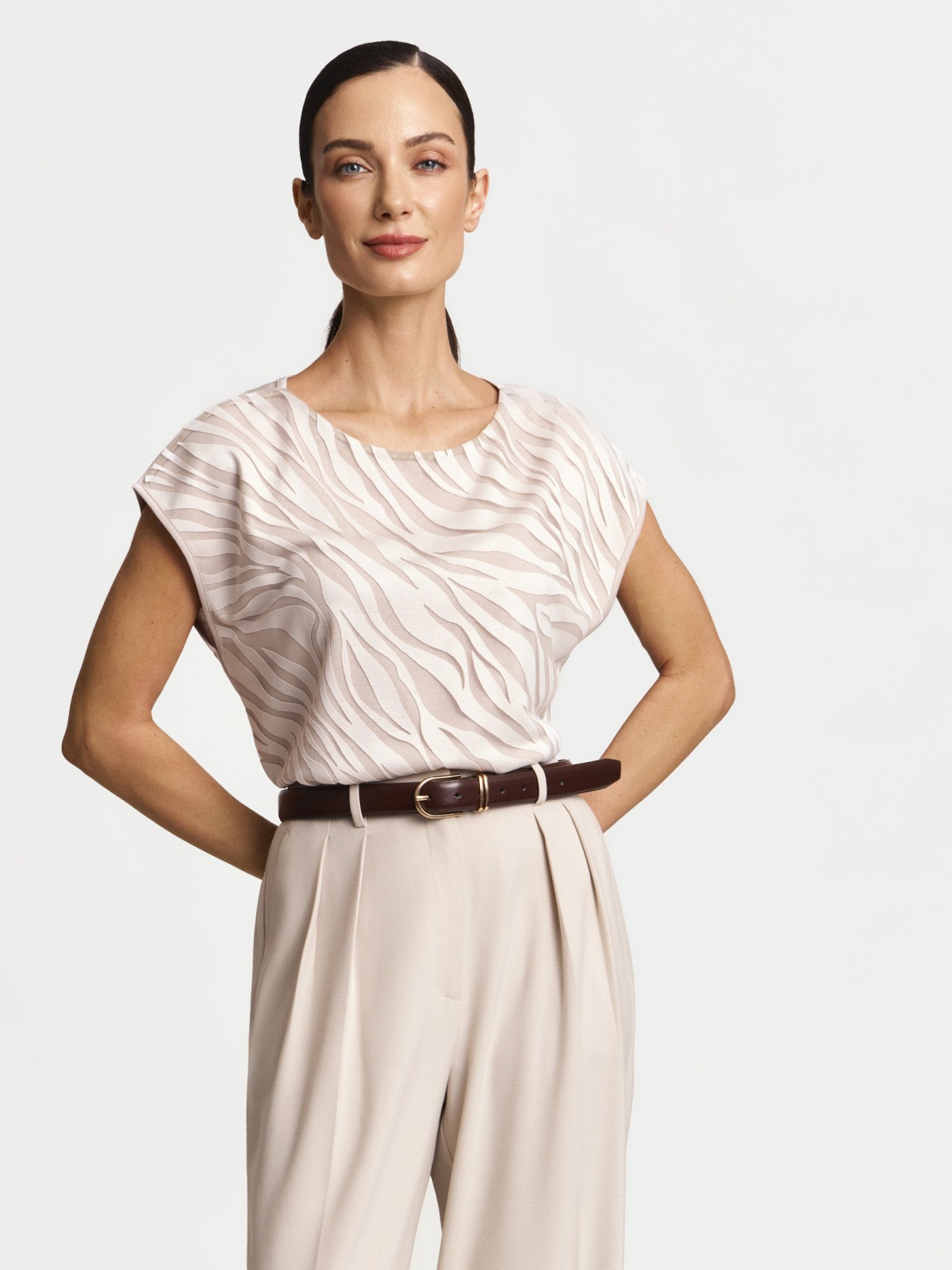 Блузка с узором в полоску