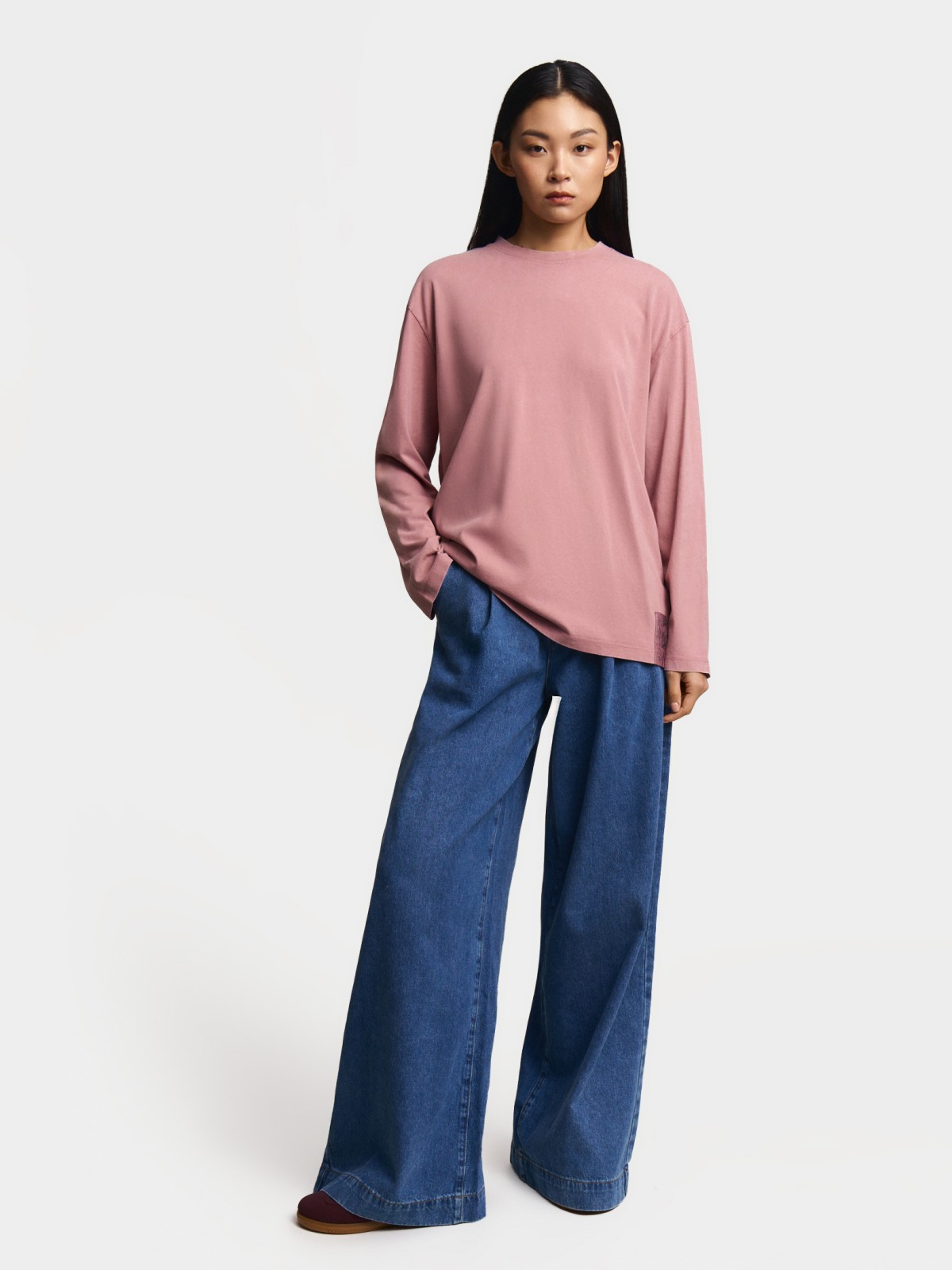 Трикотажный оверсайз лонгслив из хлопка