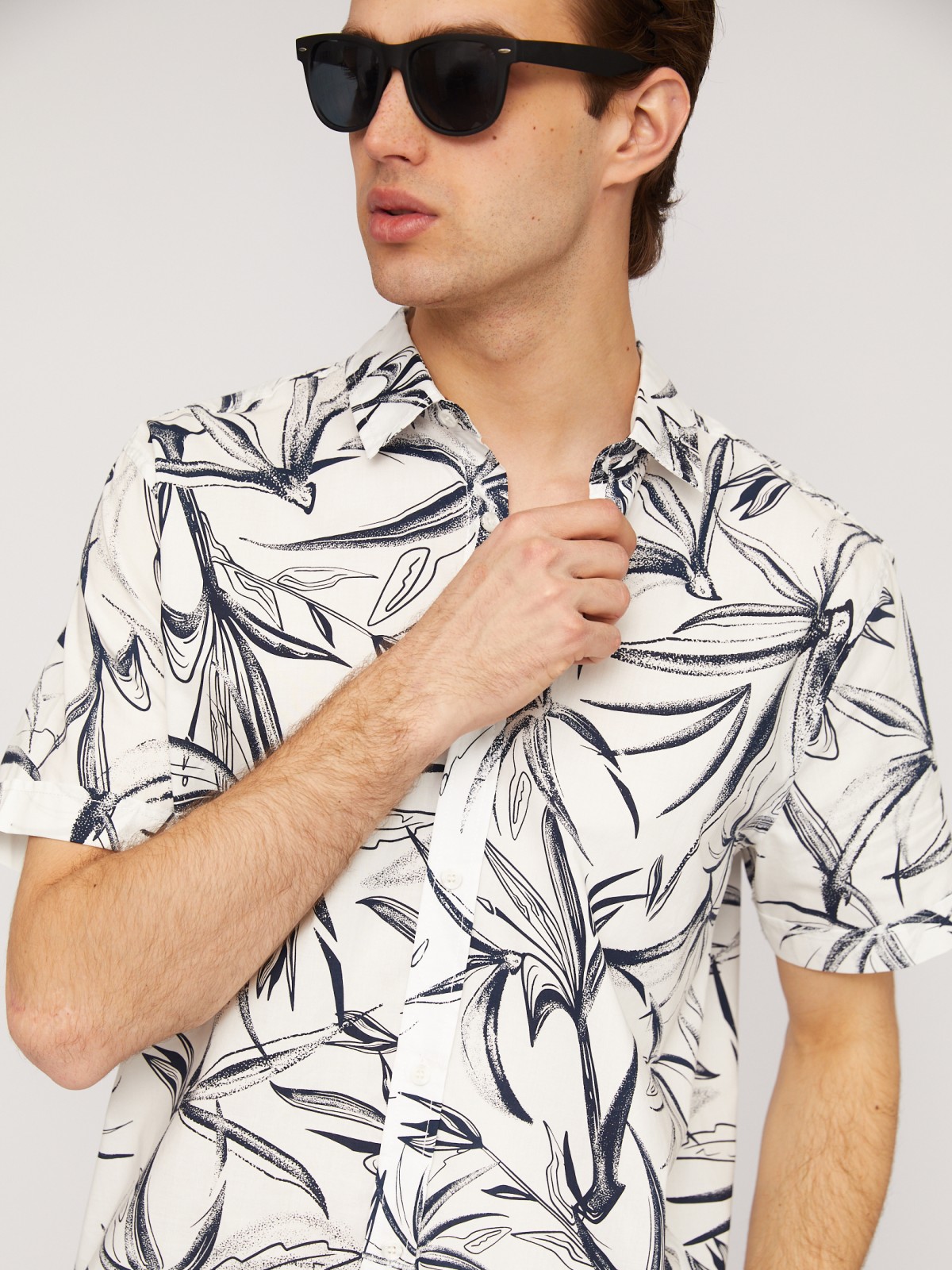 Рубашка из хлопка с тропическим принтом zolla 014242291071, цвет белый, размер M - фото 5