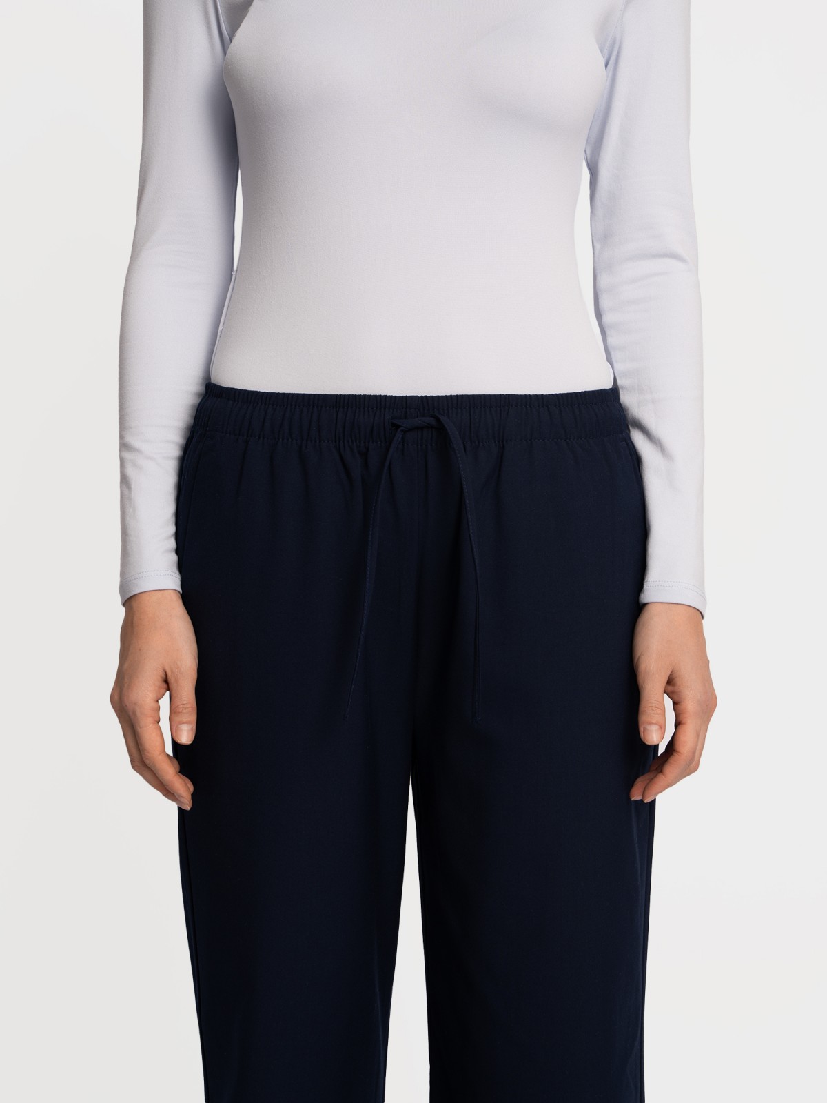 Прямые брюки на резинке с кулиской