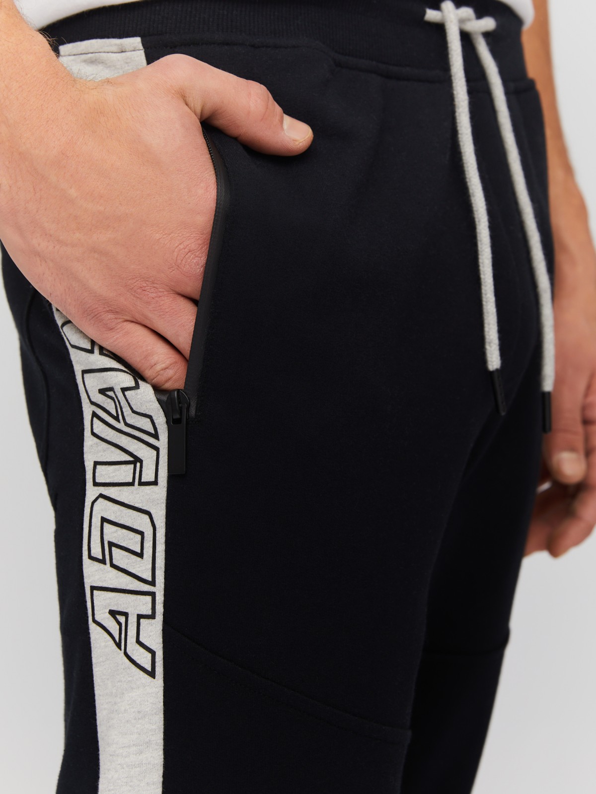Трикотажные брюки-джоггеры с лампасами zolla 014137660061, цвет черный, размер S - фото 4