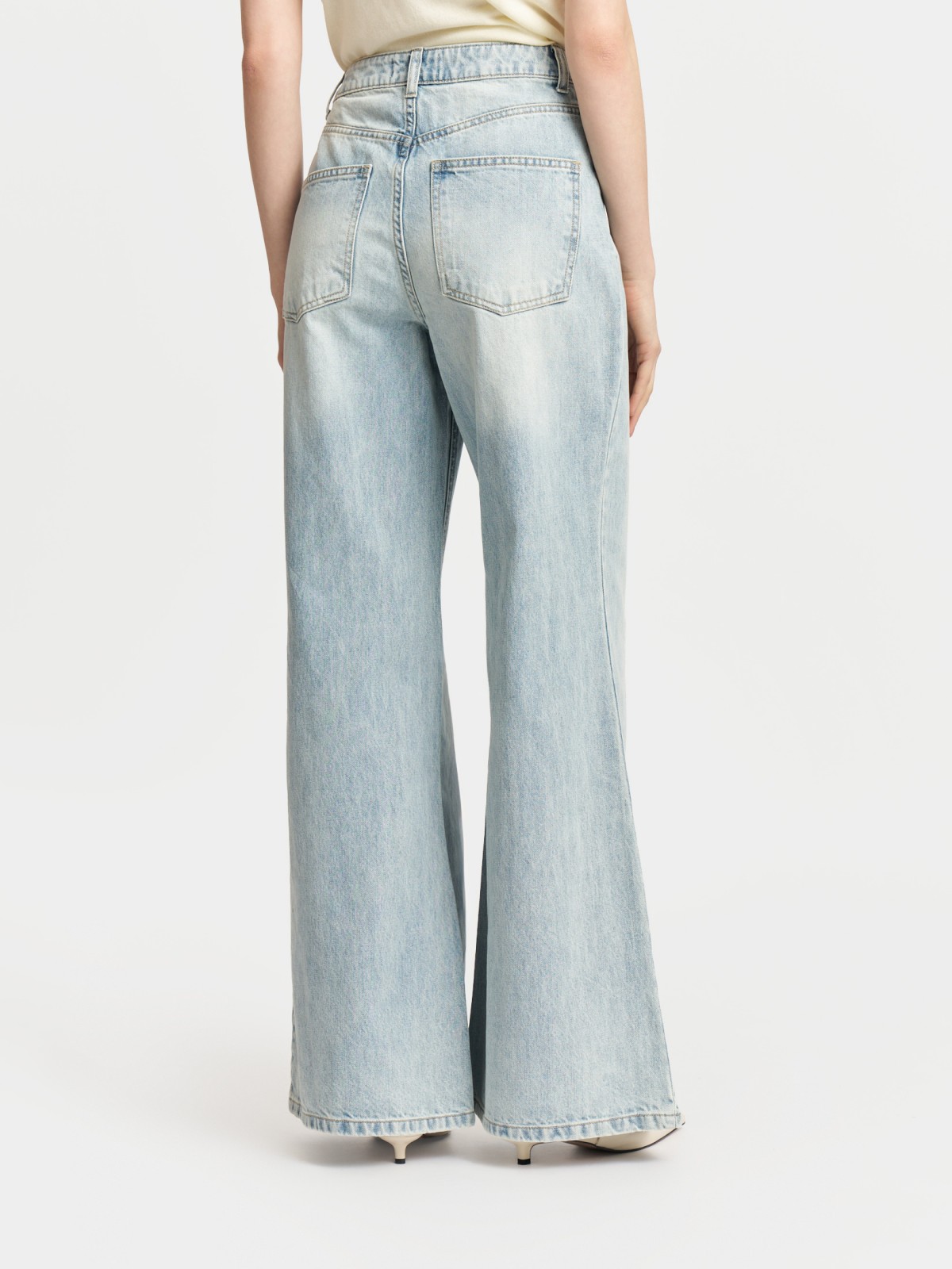 Джинсы силуэта Bootcut с высокой посадкой