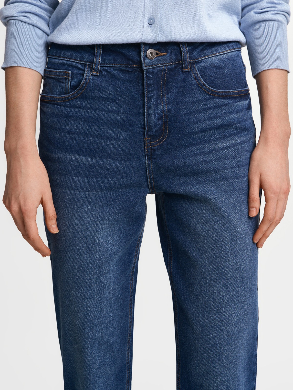 Джинсы силуэта Boyfriend со средней посадкой