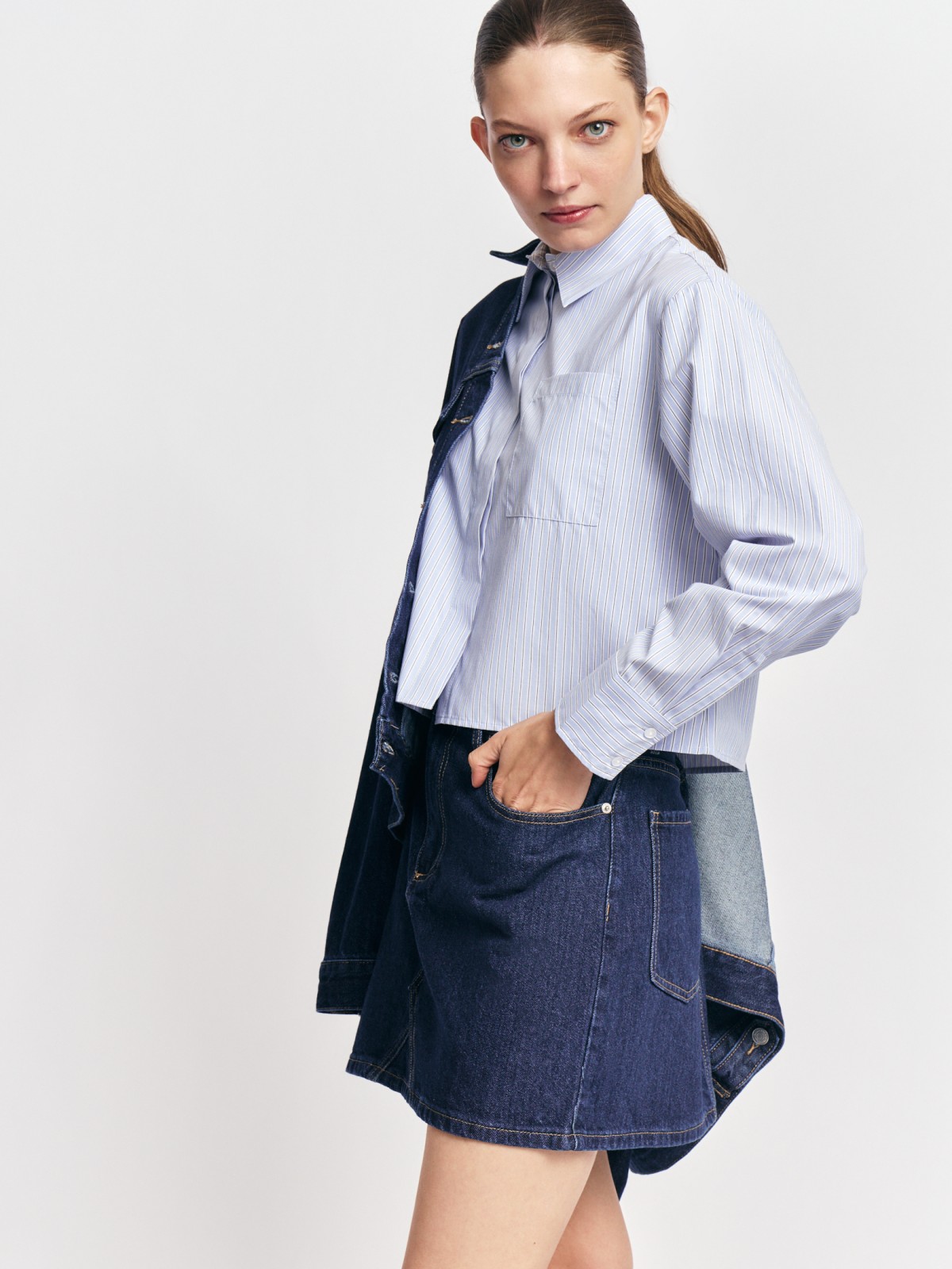 Укороченная рубашка прямого силуэта