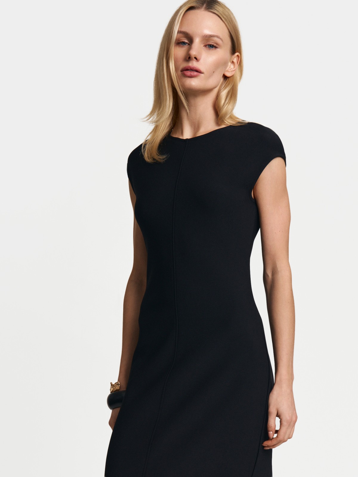 Платье макси без рукавов с разрезом