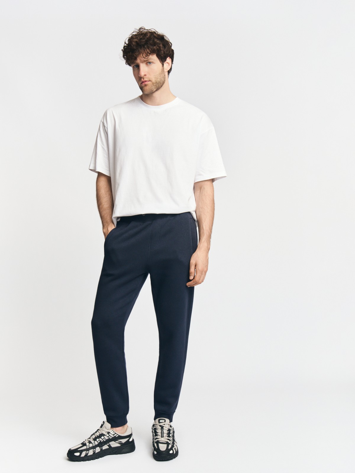 Тёплые трикотажные брюки-джоггеры с начёсом