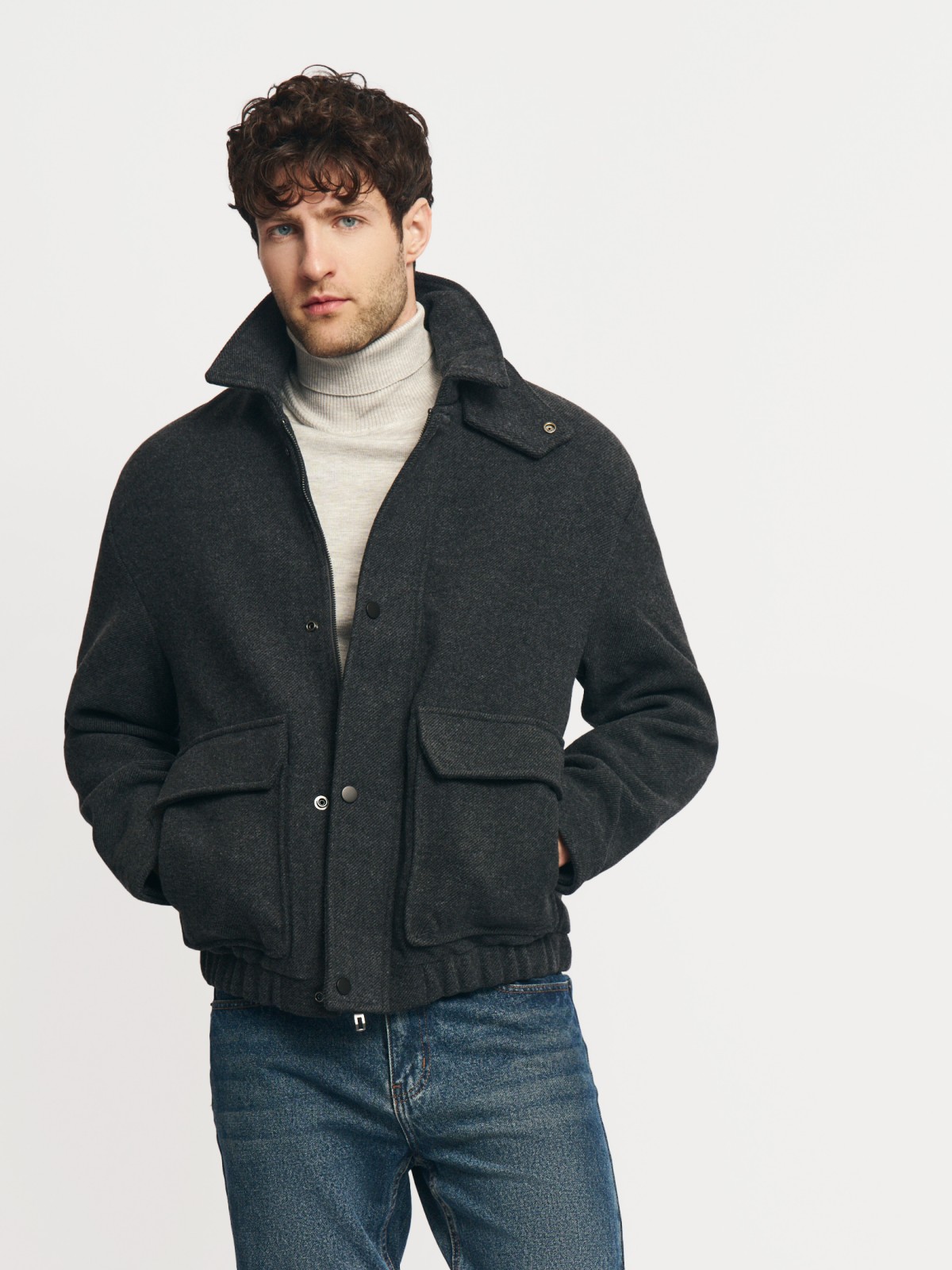 Тёплая куртка-бомбер с шерстью