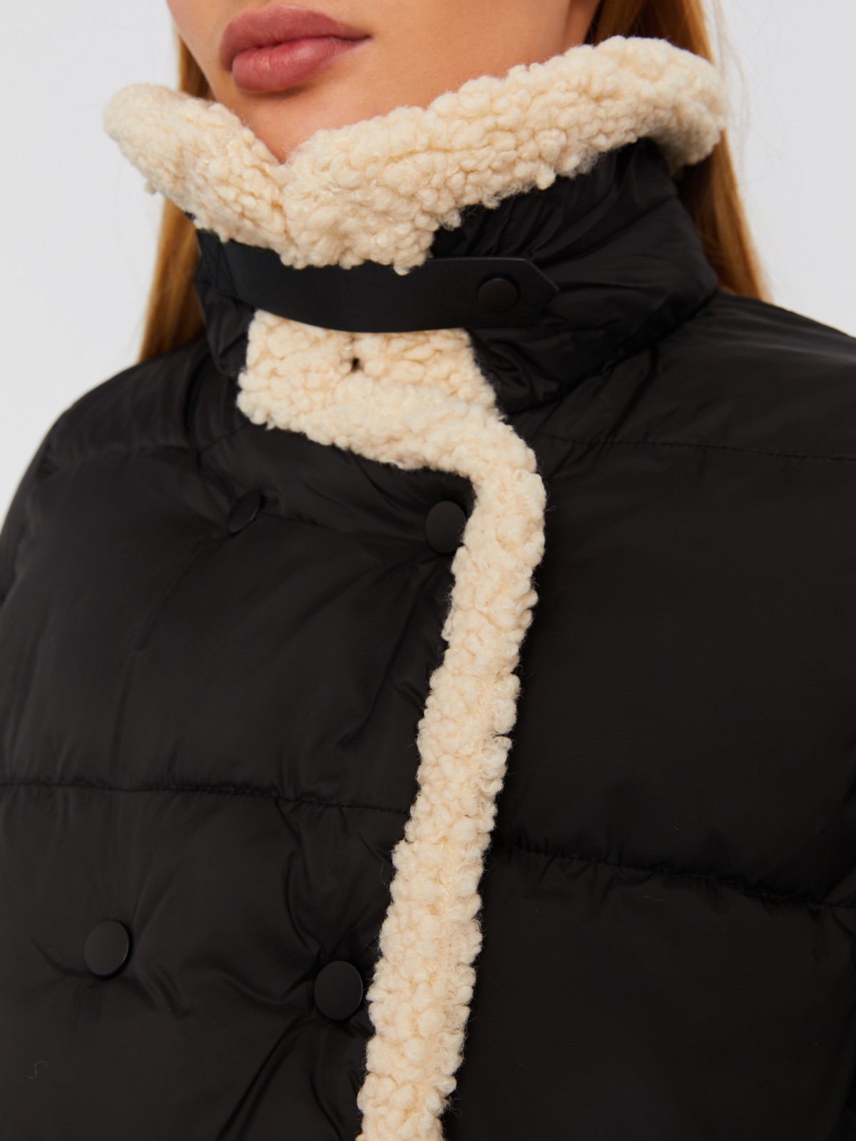 Тёплая стёганая куртка-пальто с отложным воротником и отделкой из искусственного меха zolla 023335239014, цвет черный, размер XS - фото 4