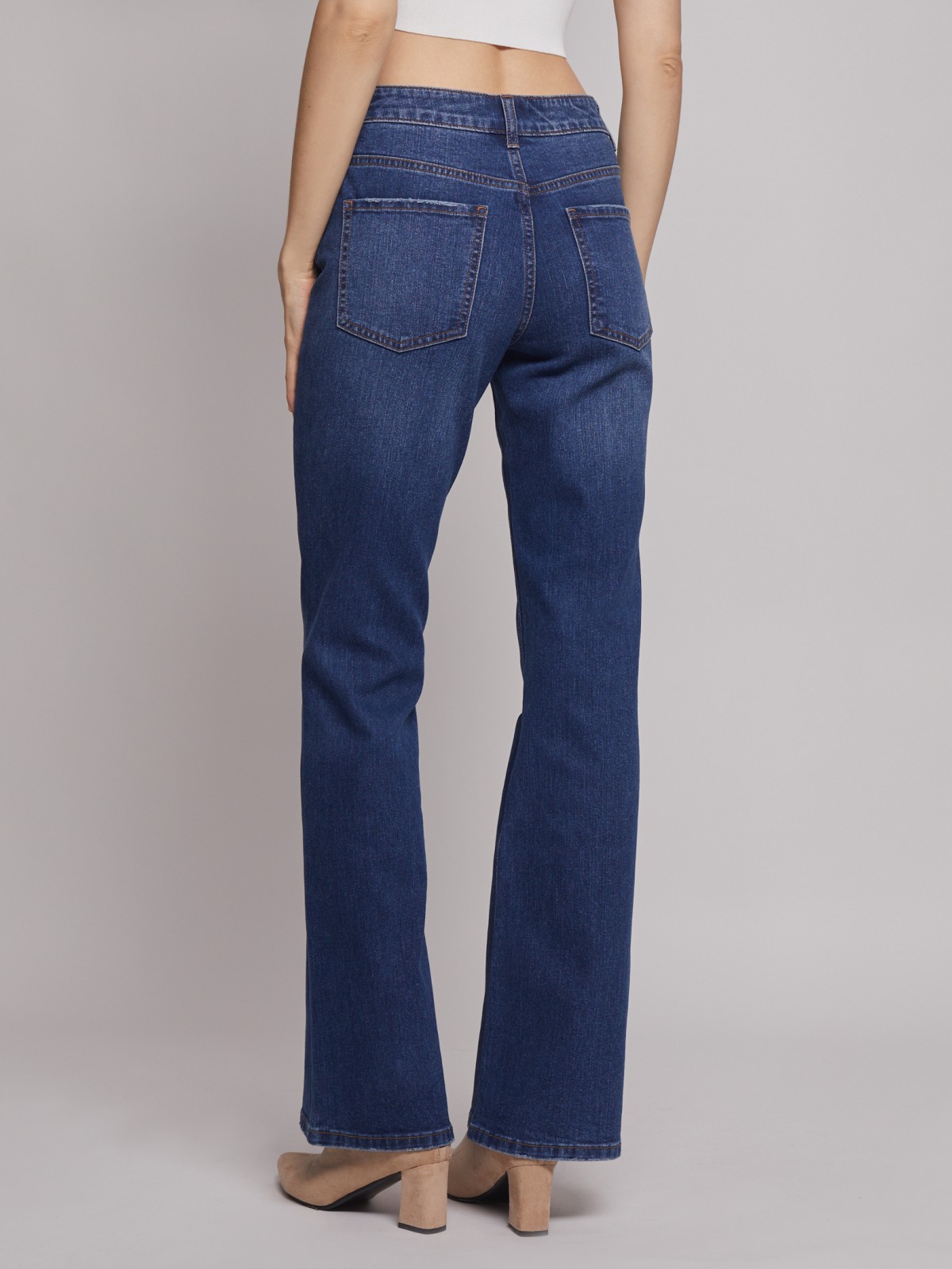 Джинсы силуэта Bootcut