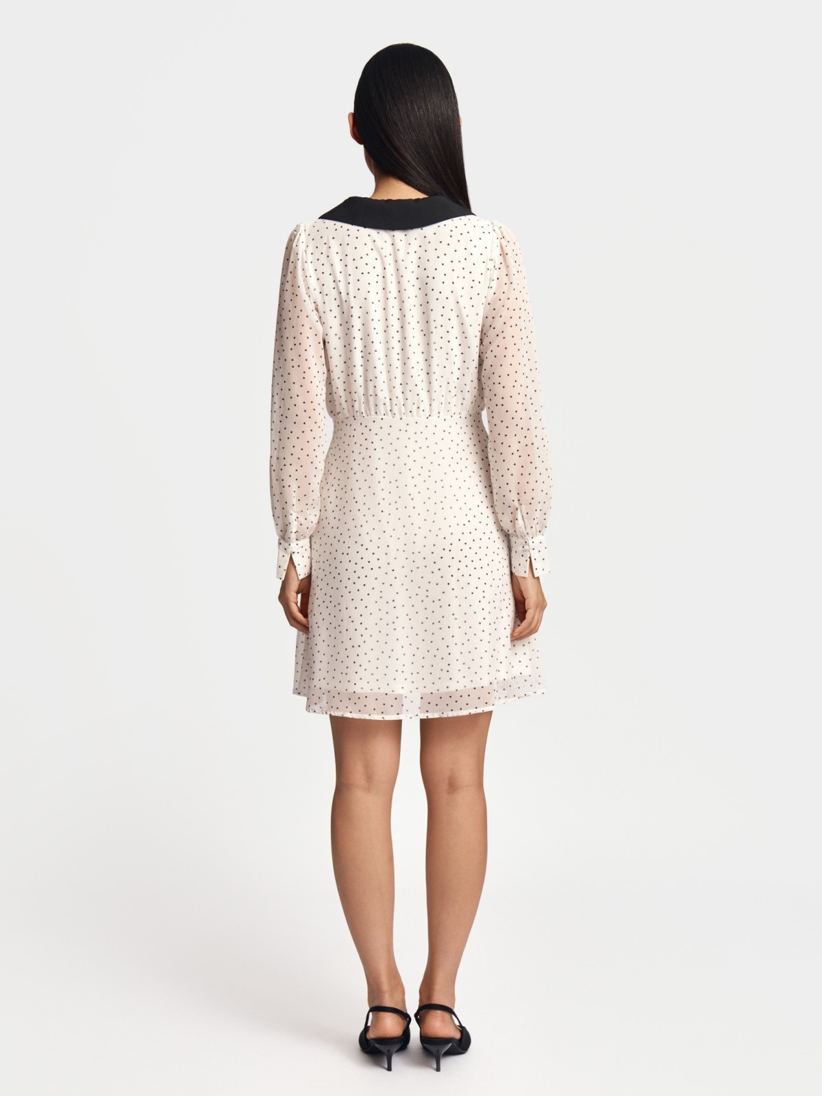 Шифоновое платье мини с акцентным воротником