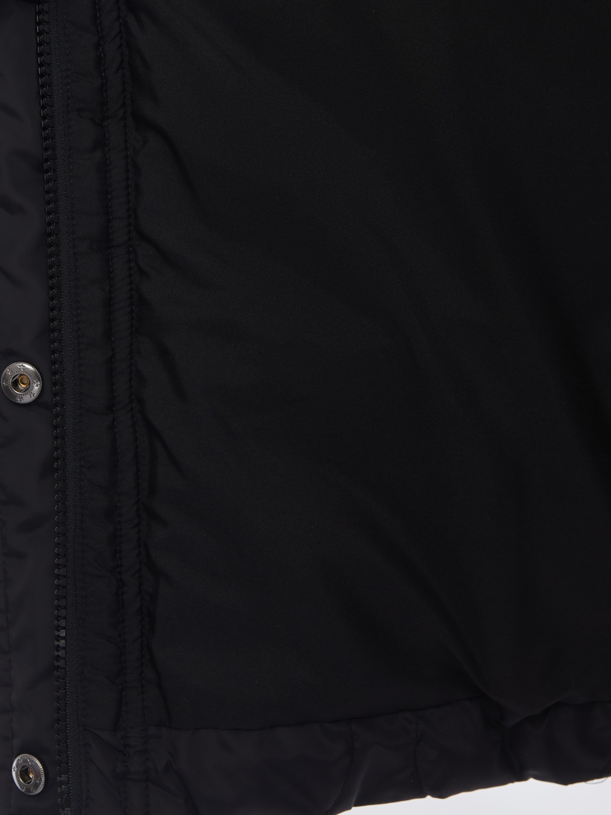 Стёганая куртка со съёмным капюшоном из трикотажа