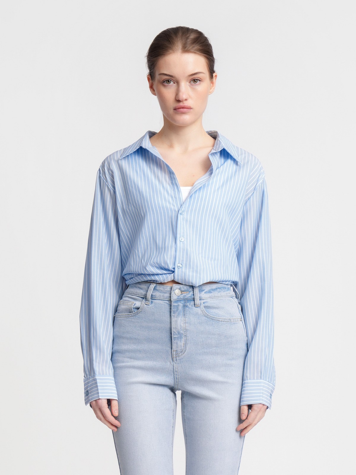 Блузка с  длинными рукавами