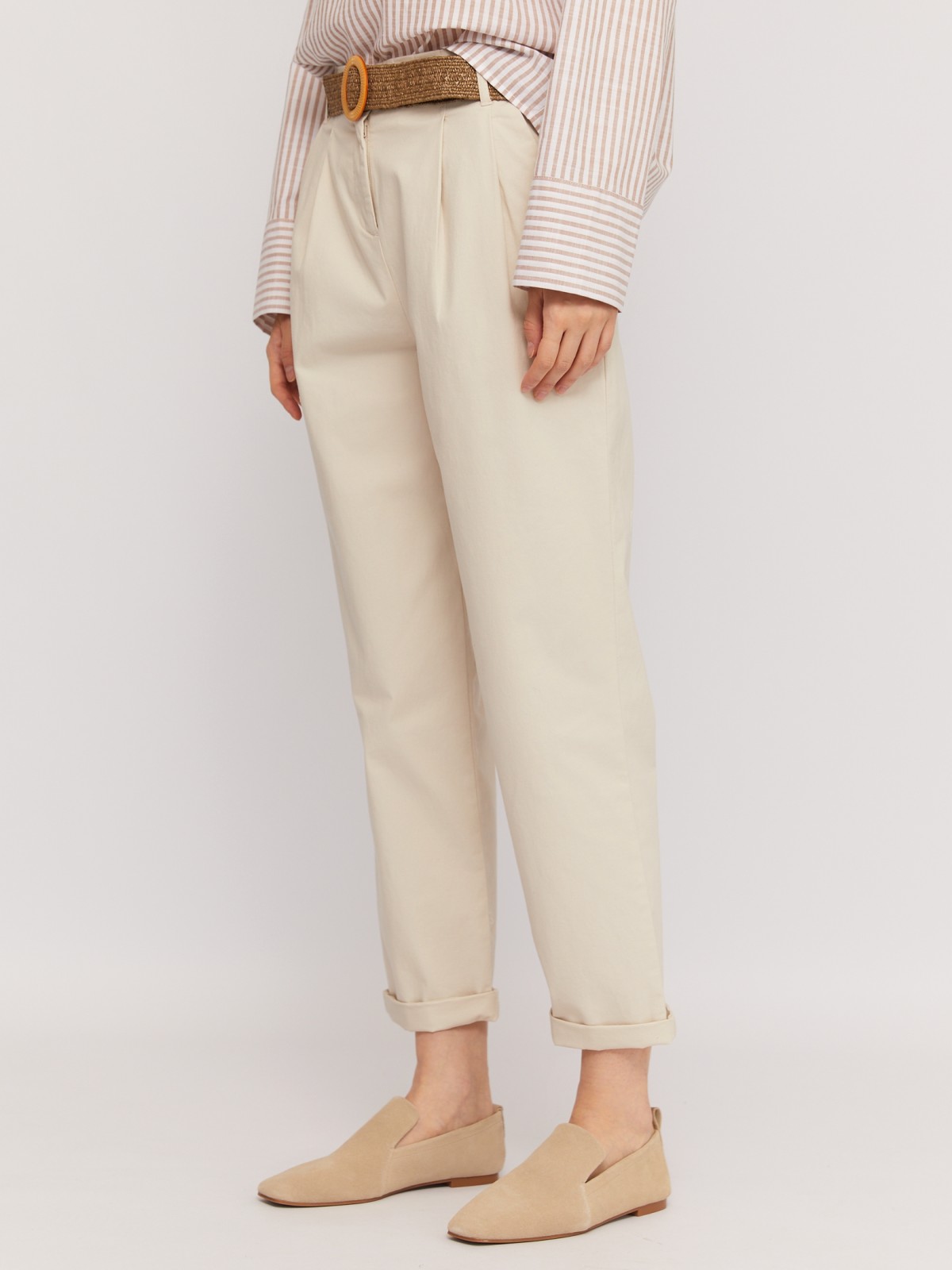 Брюки фасона Carrot из хлопка с ремнём