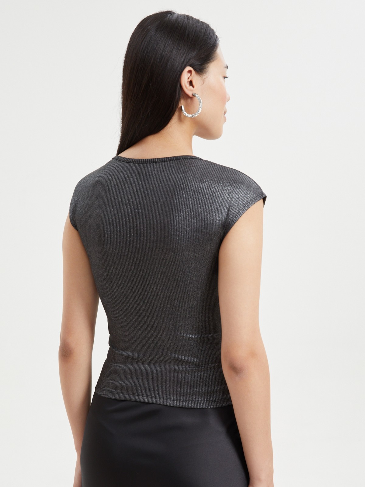 Топ из блестящей ткани