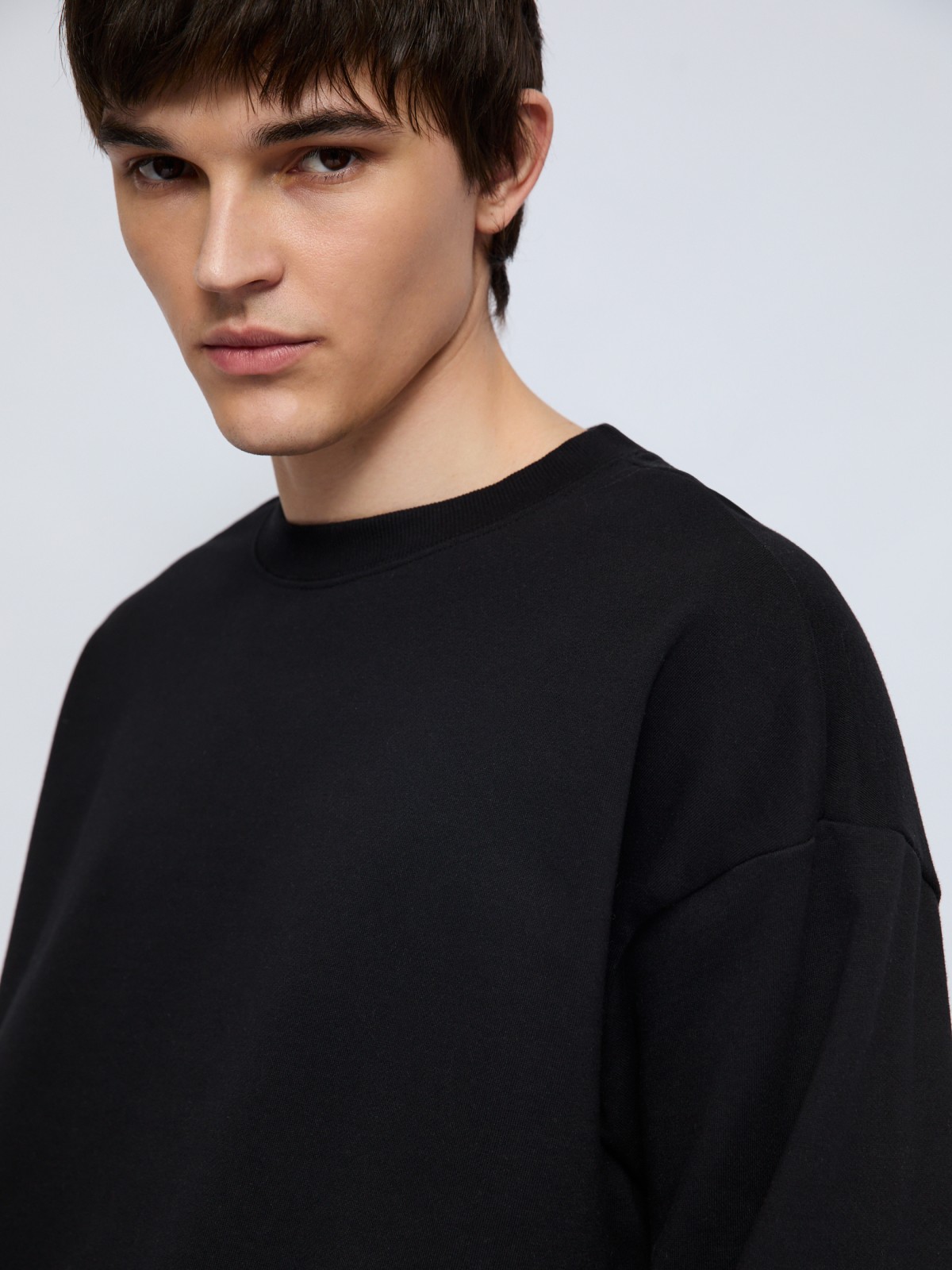 Однотонный оверсайз свитшот с длинным рукавом