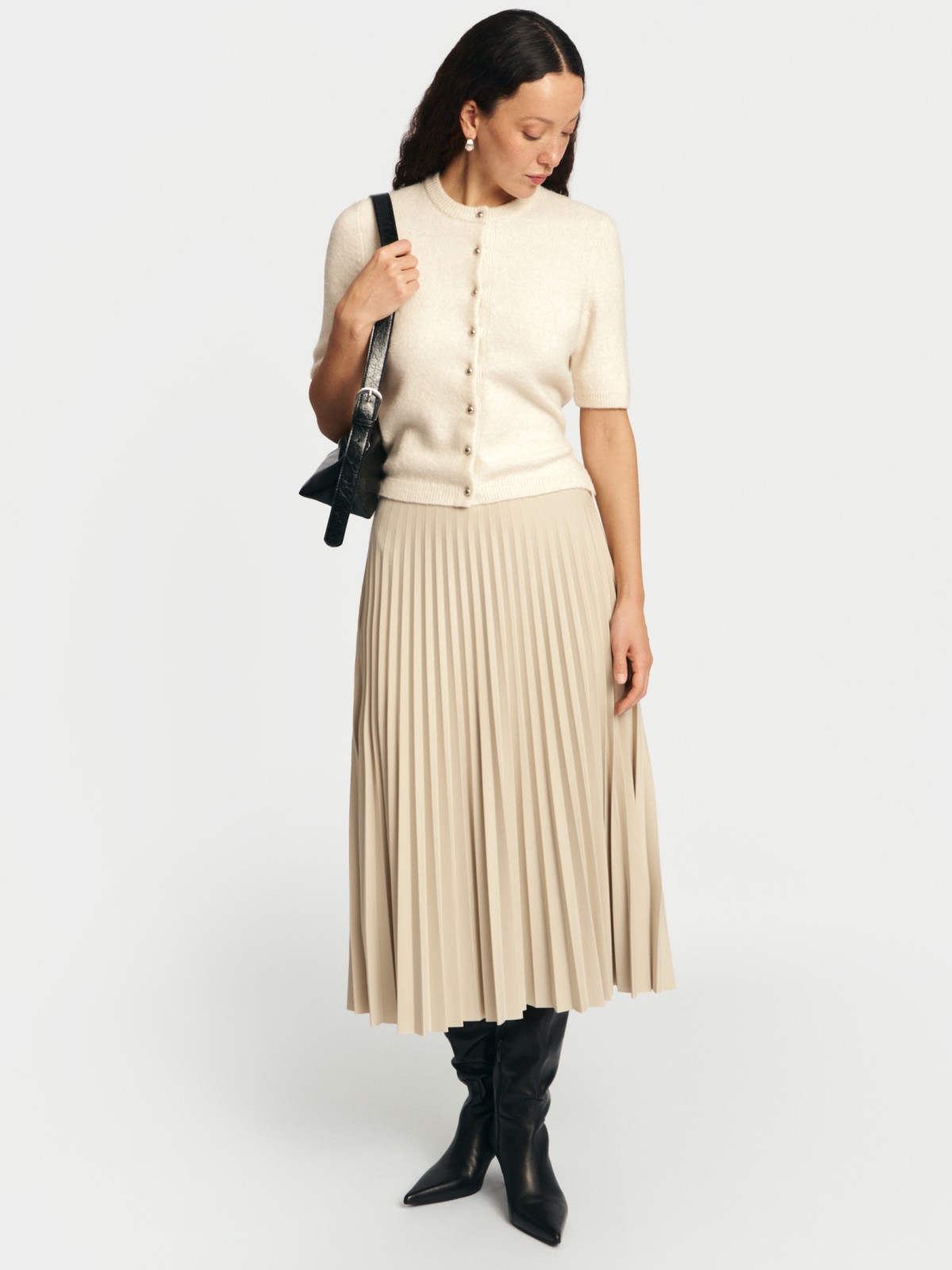 Трикотажная юбка плиссе длины миди на резинке