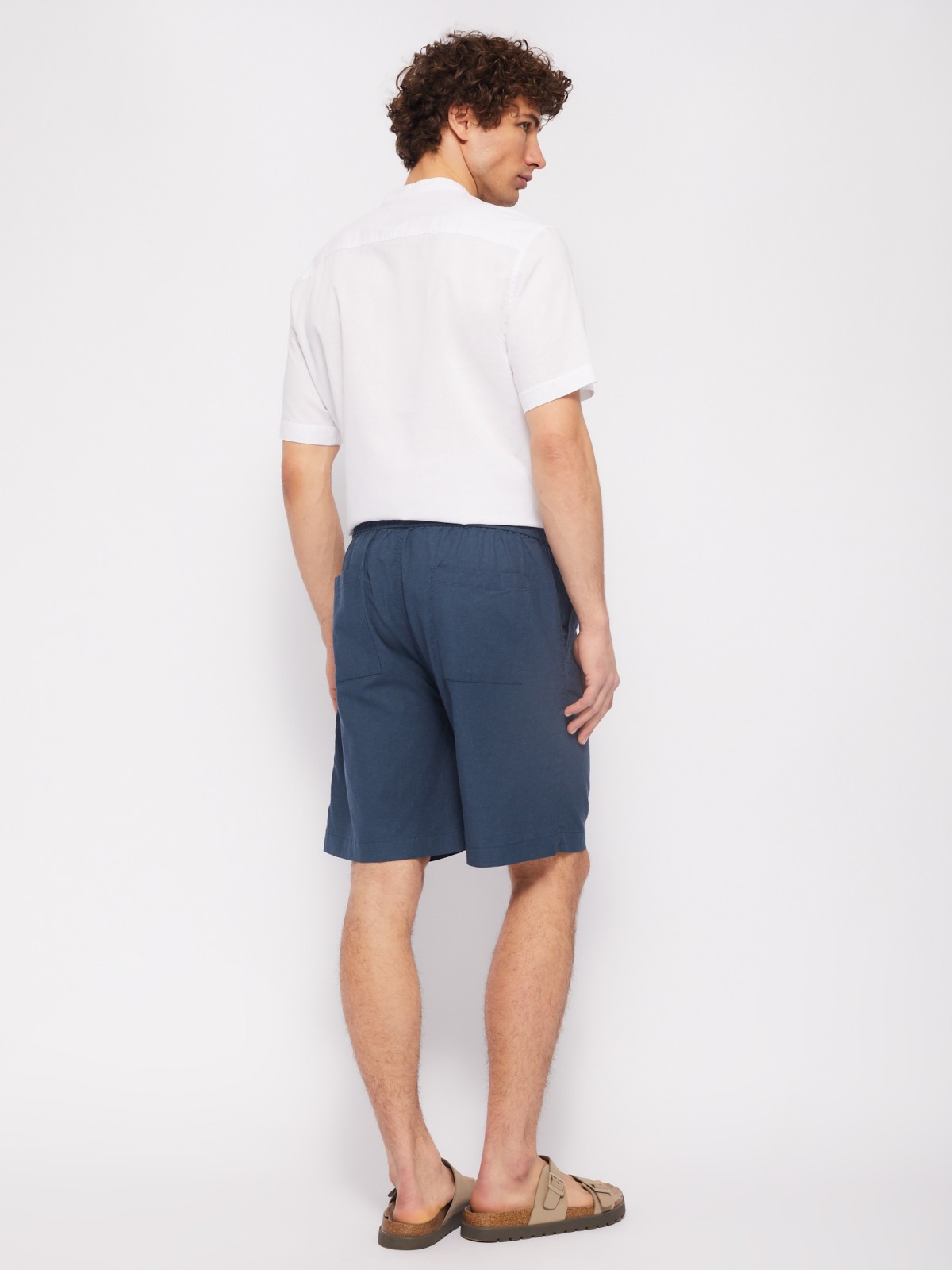 Удлинённые льняные шорты на резинке