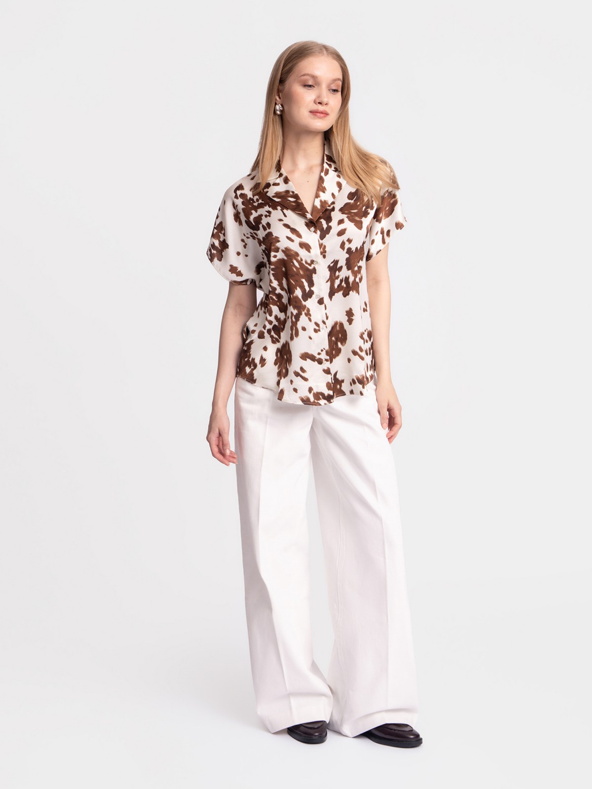 Блузка с короткими рукавами