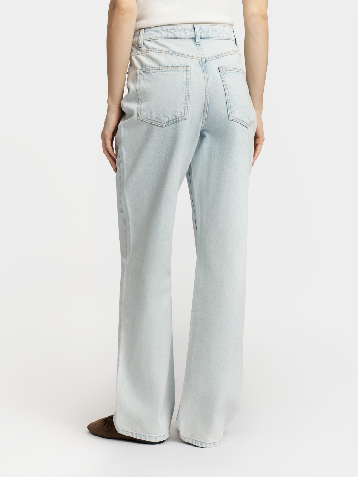 Джинсы прямого силуэта с высокой посадкой