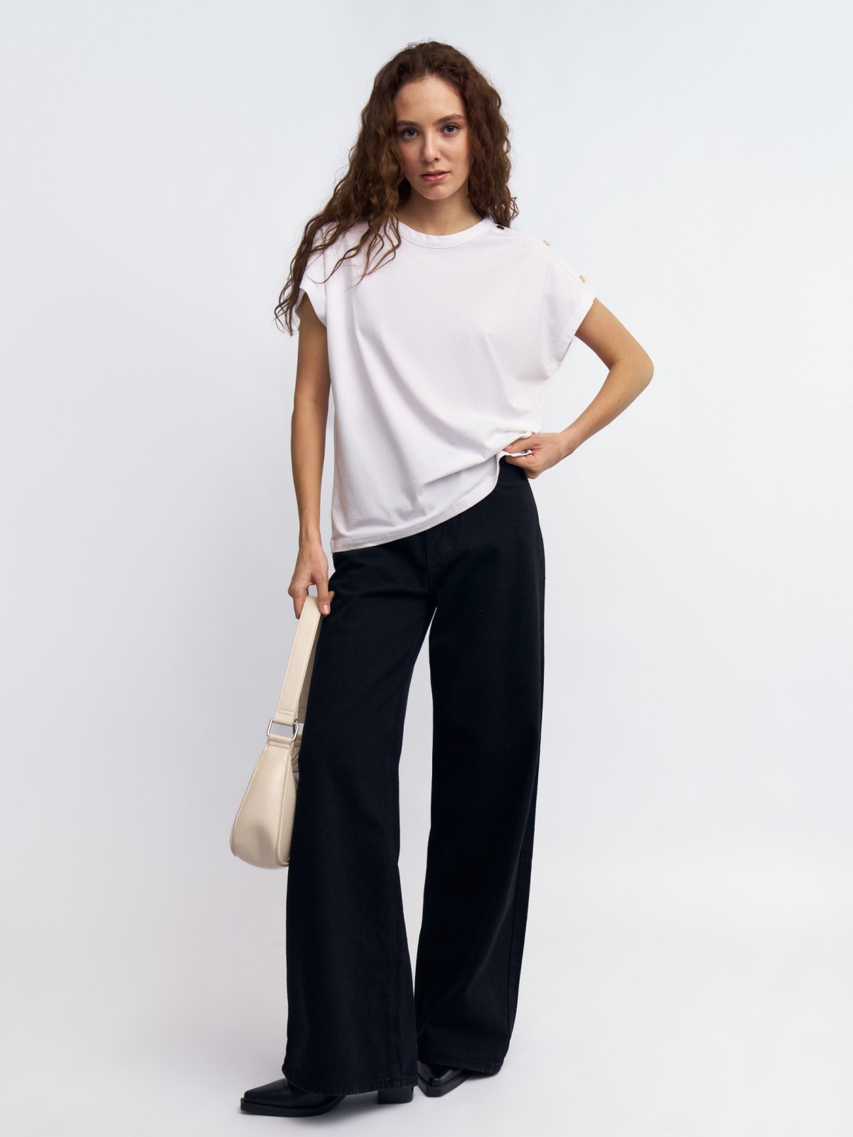 Футболка из хлопка с металлическим декором