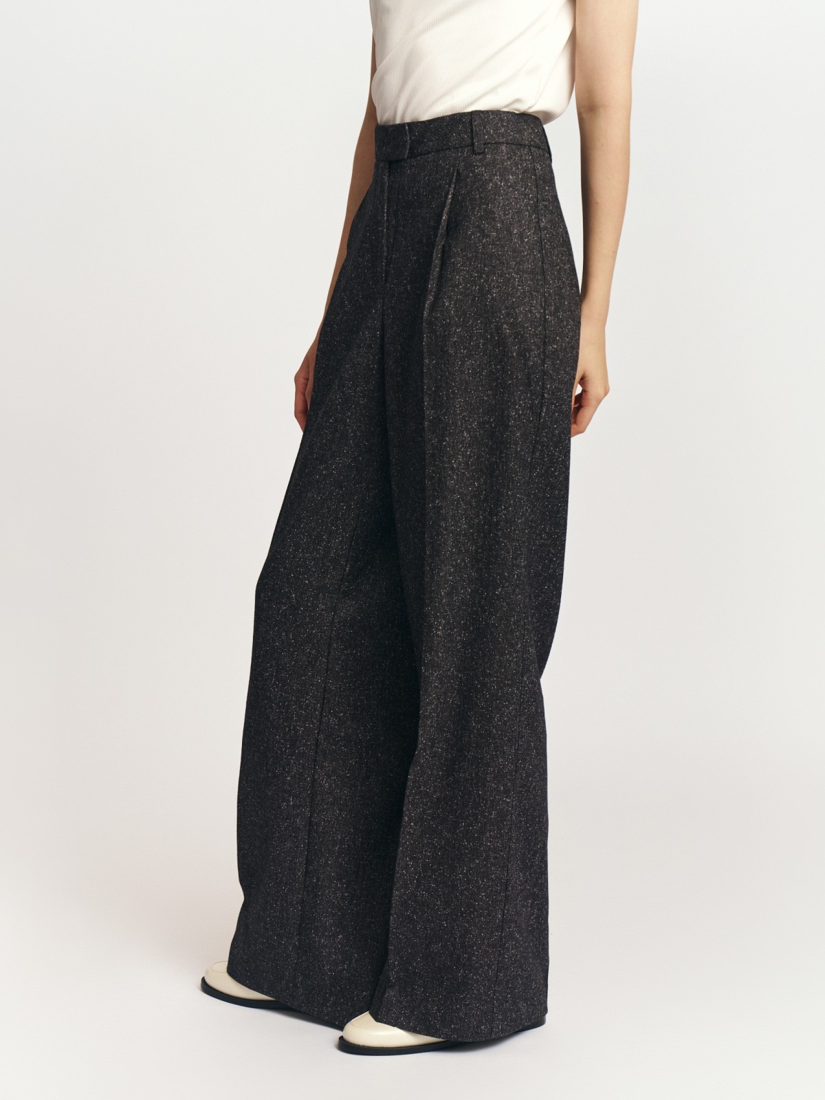 Брюки прямого силуэта со стрелками