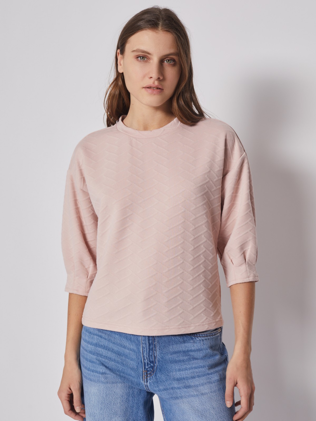 Джемпер с фактурным узором