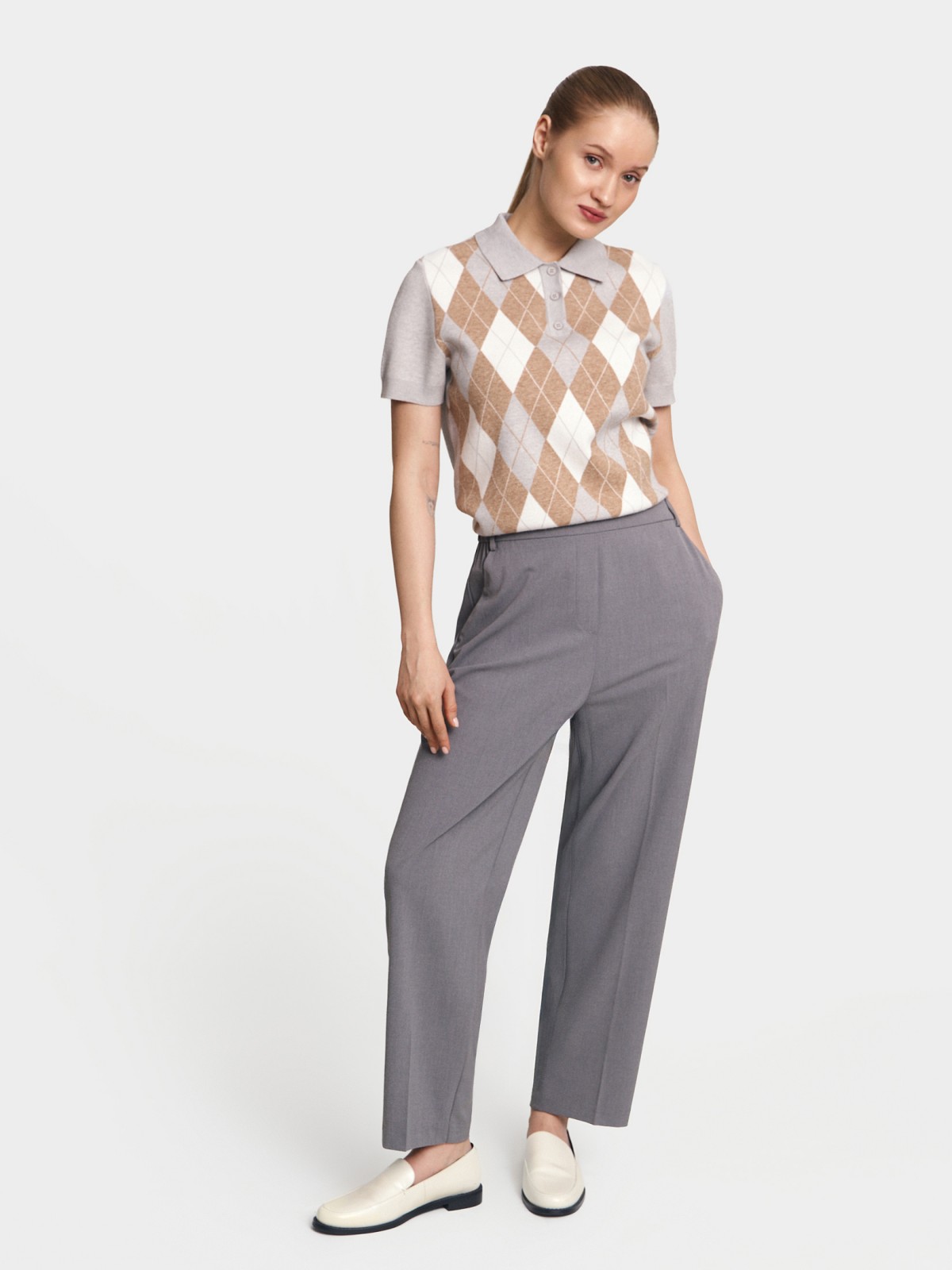 Брюки на резинке со стрелками