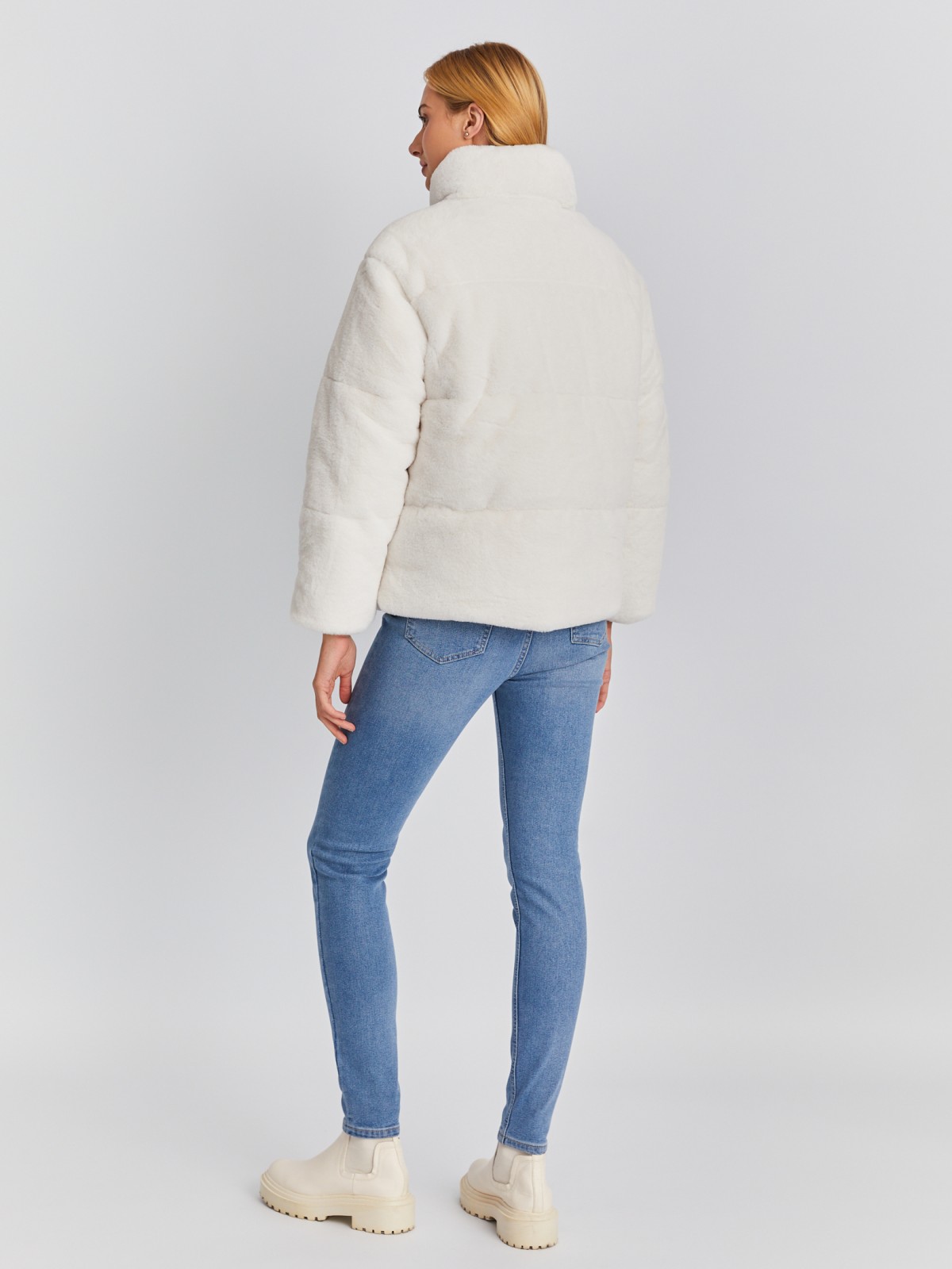 Короткая тёплая куртка-шуба из экомеха с утеплителем zolla 023345550014, цвет молоко, размер XS - фото 6