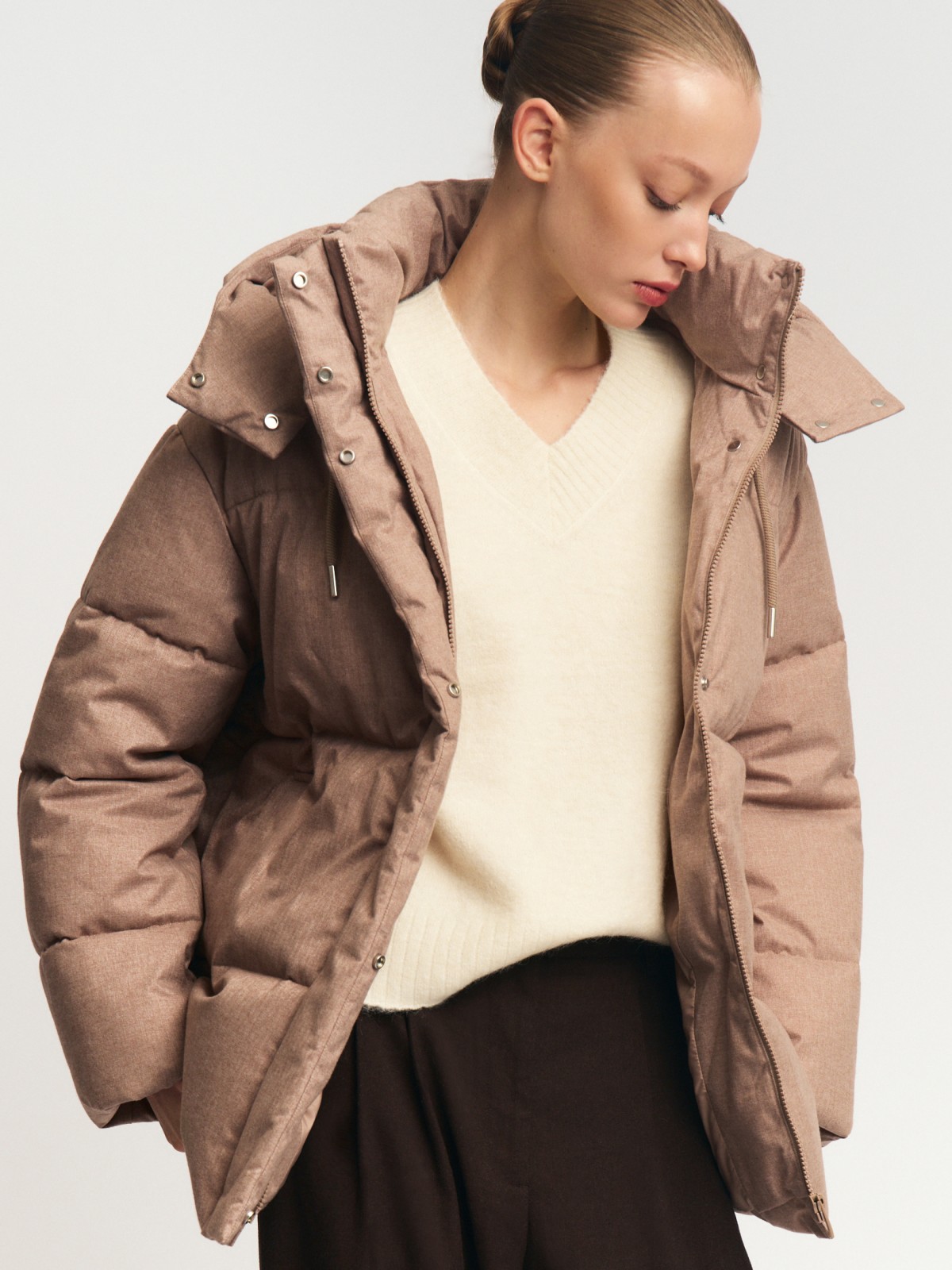 Тёплая дутая куртка с капюшоном