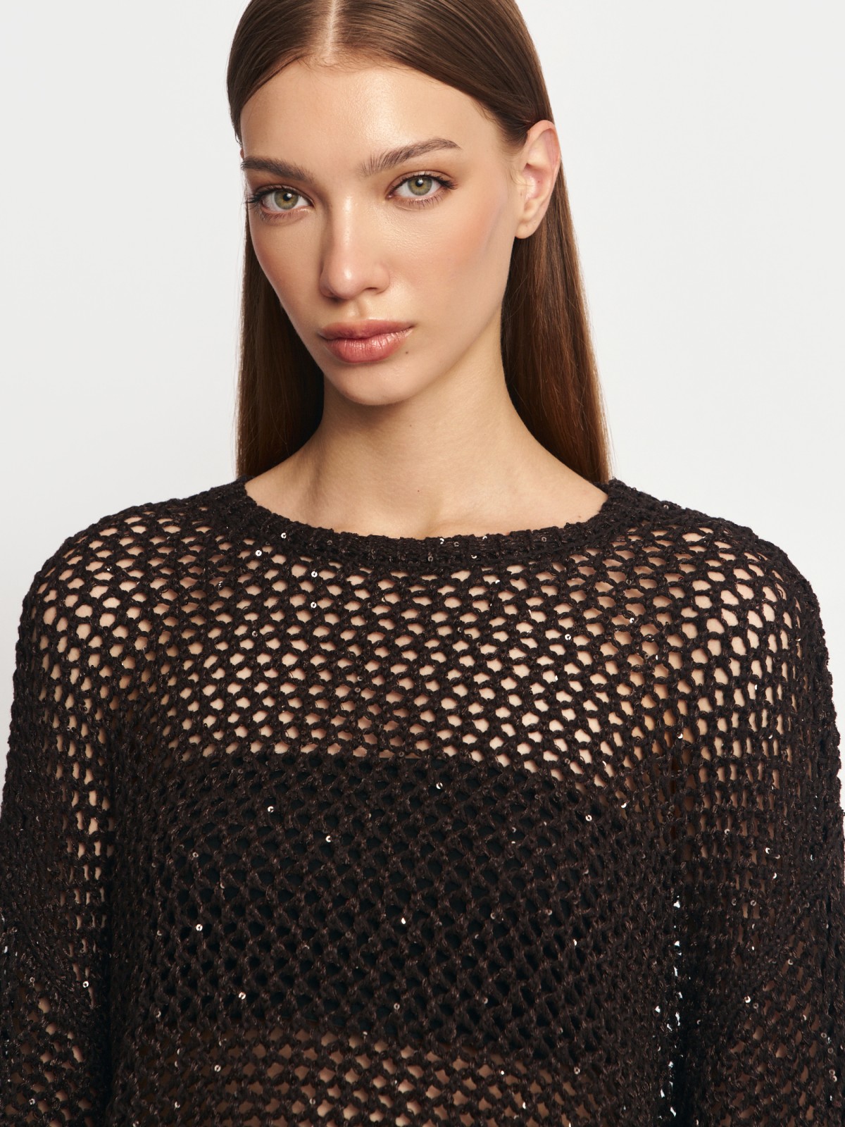 Вязаный джемпер-сетка с пайетками