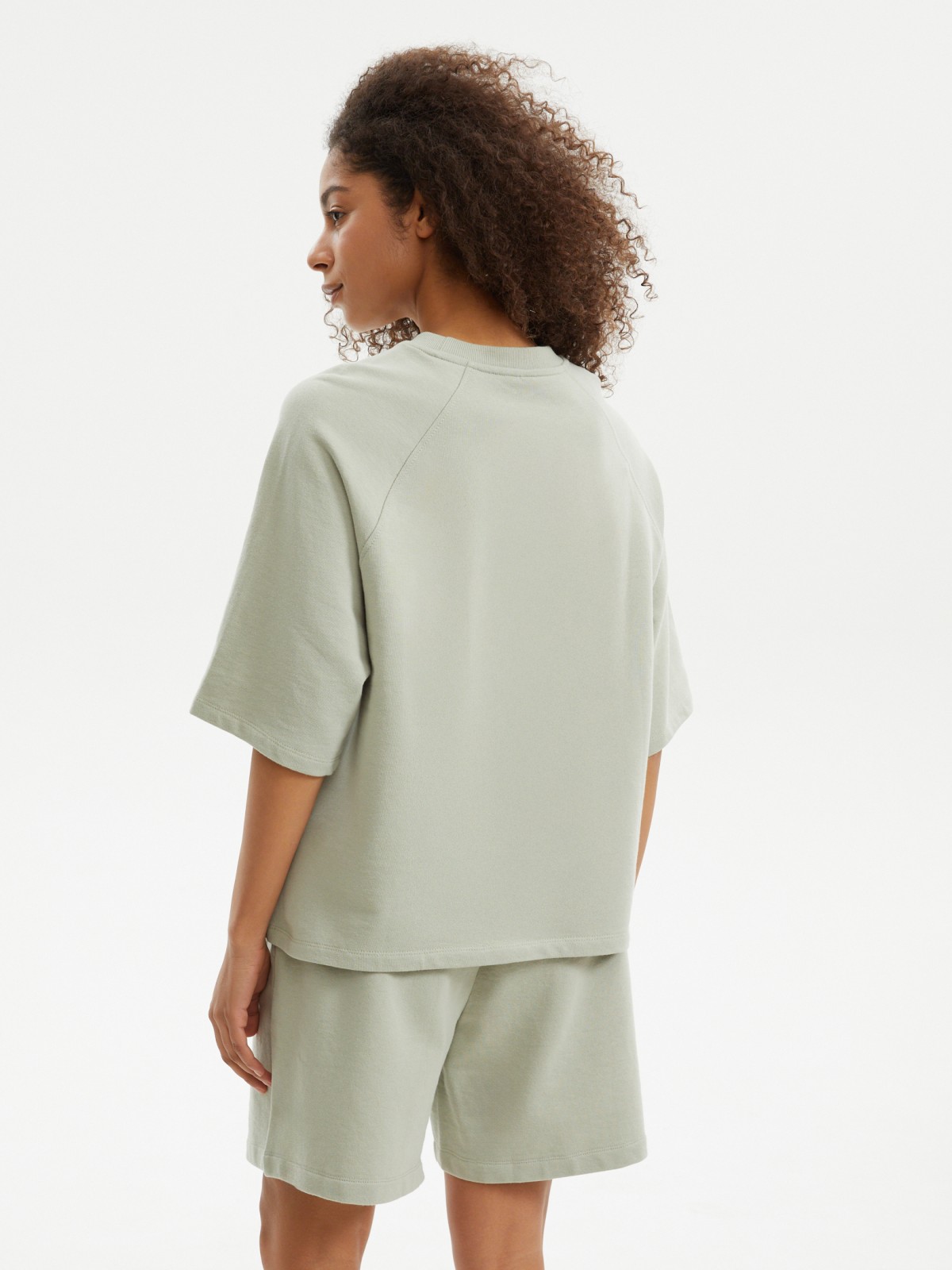 Футболка оверсайз с рукавом реглан