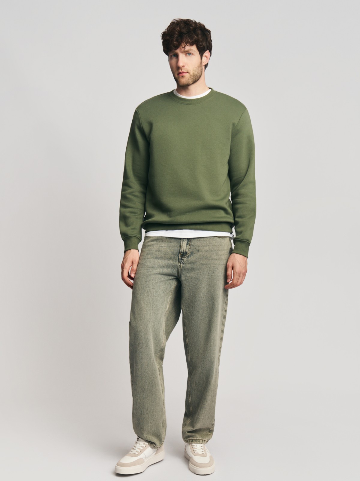 Утеплённый свитшот прямого кроя с длинным рукавом